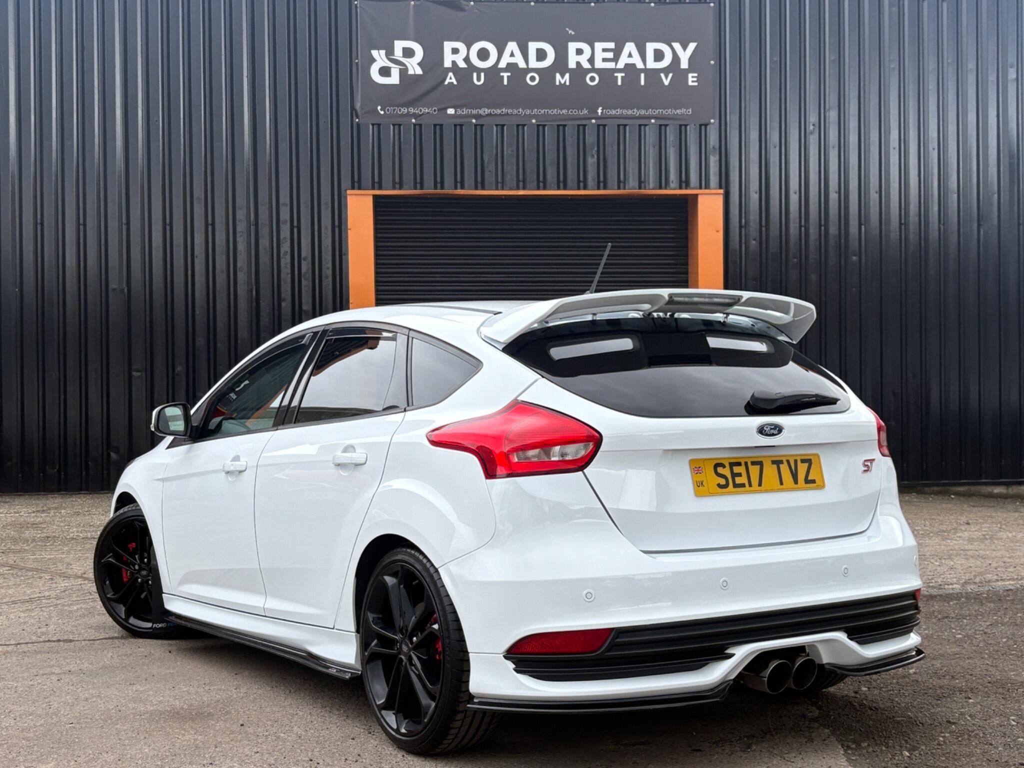 Ford Focus - Image 6