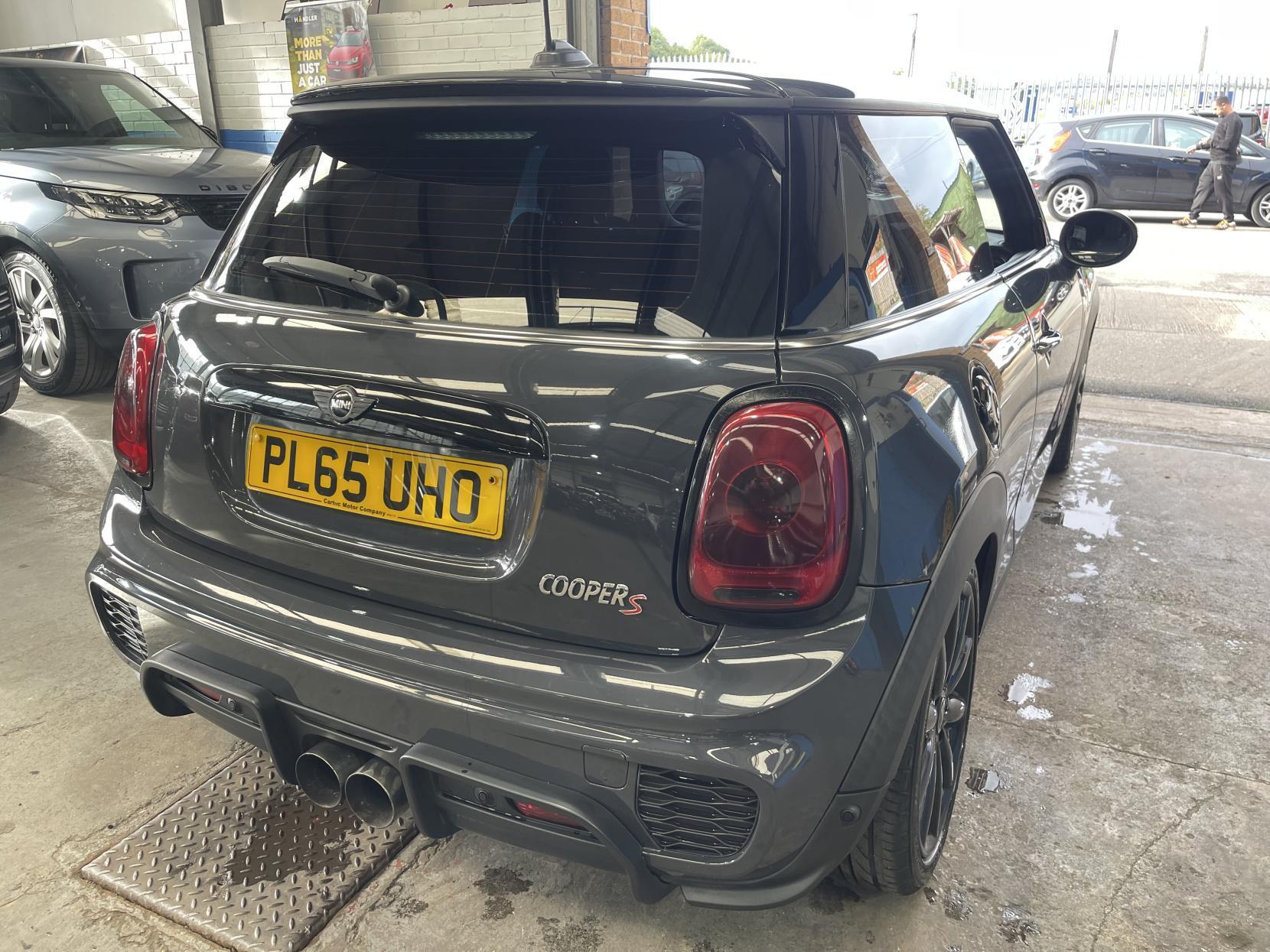 MINI Hatch - Image 9