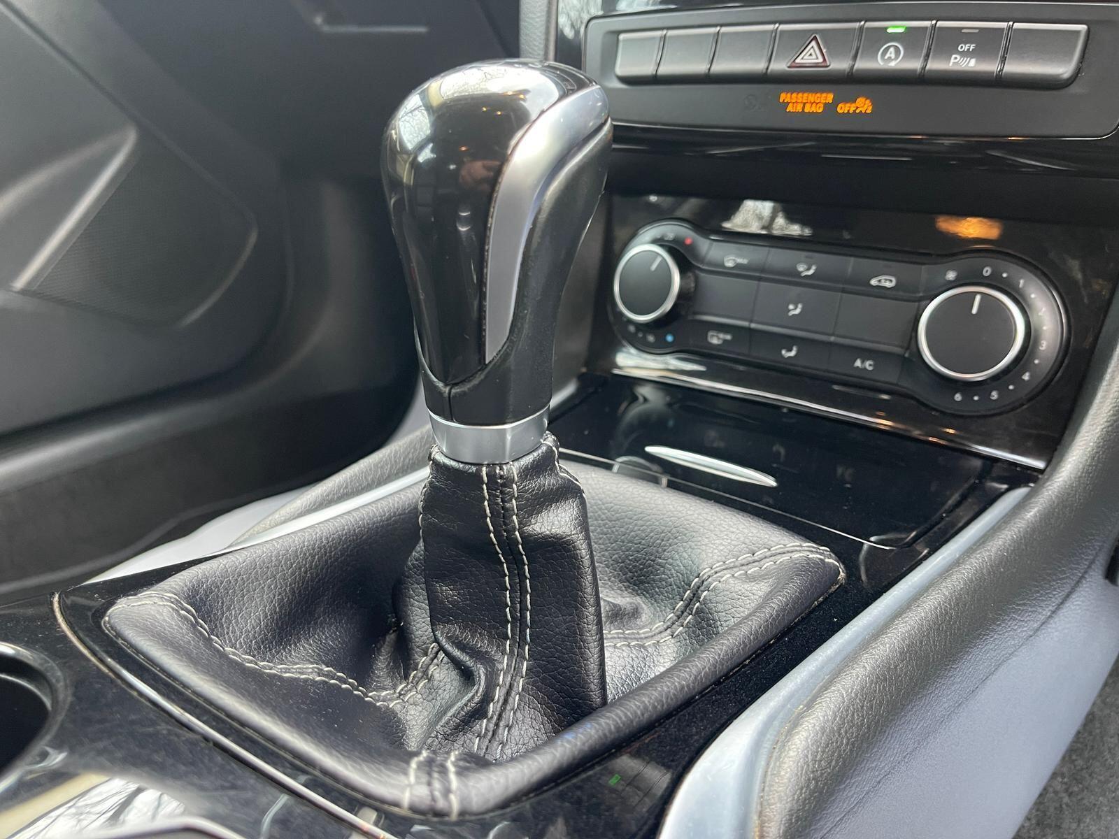 Infiniti Q30 - Image 15