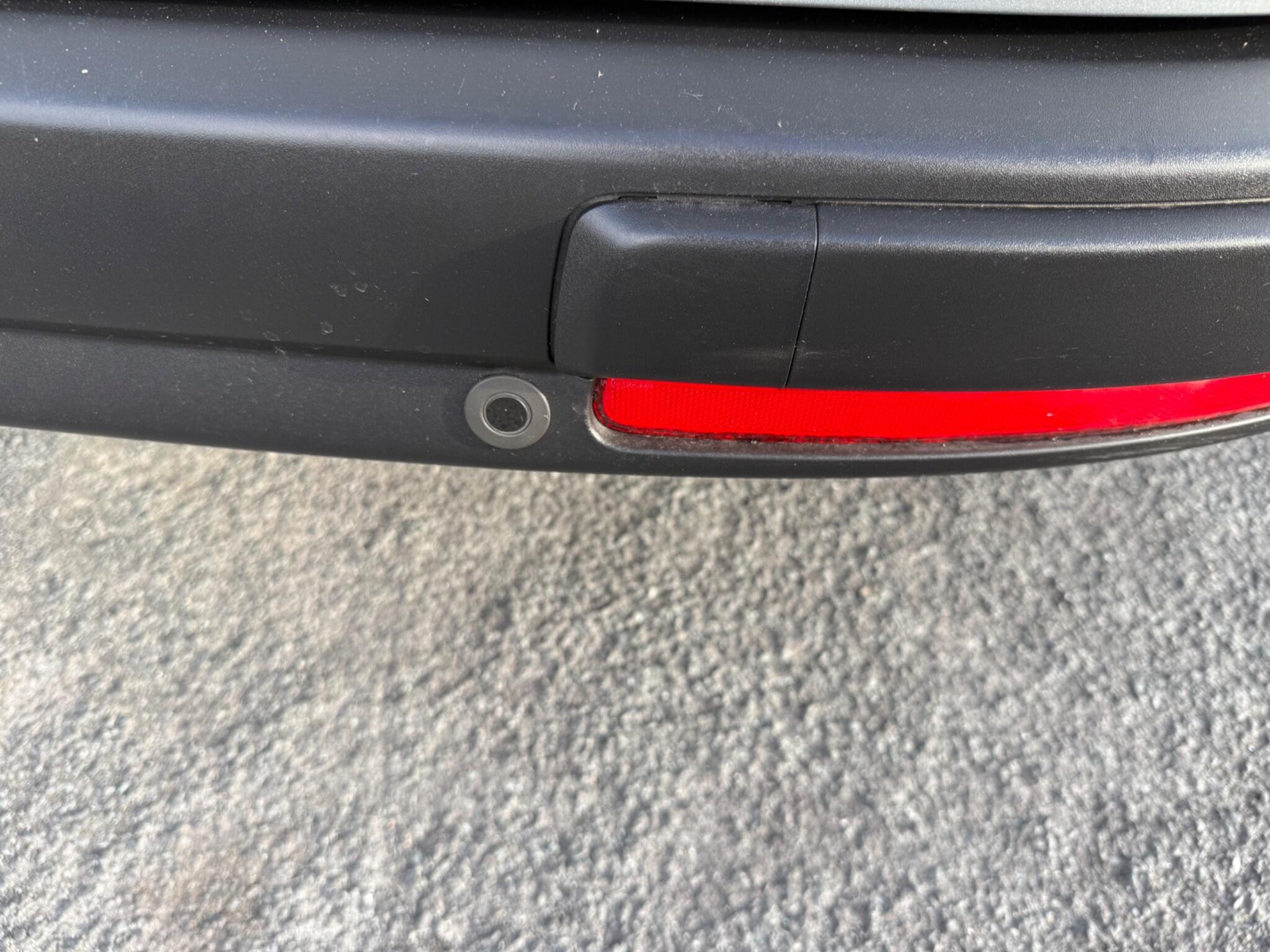 Ford Galaxy - Image 18