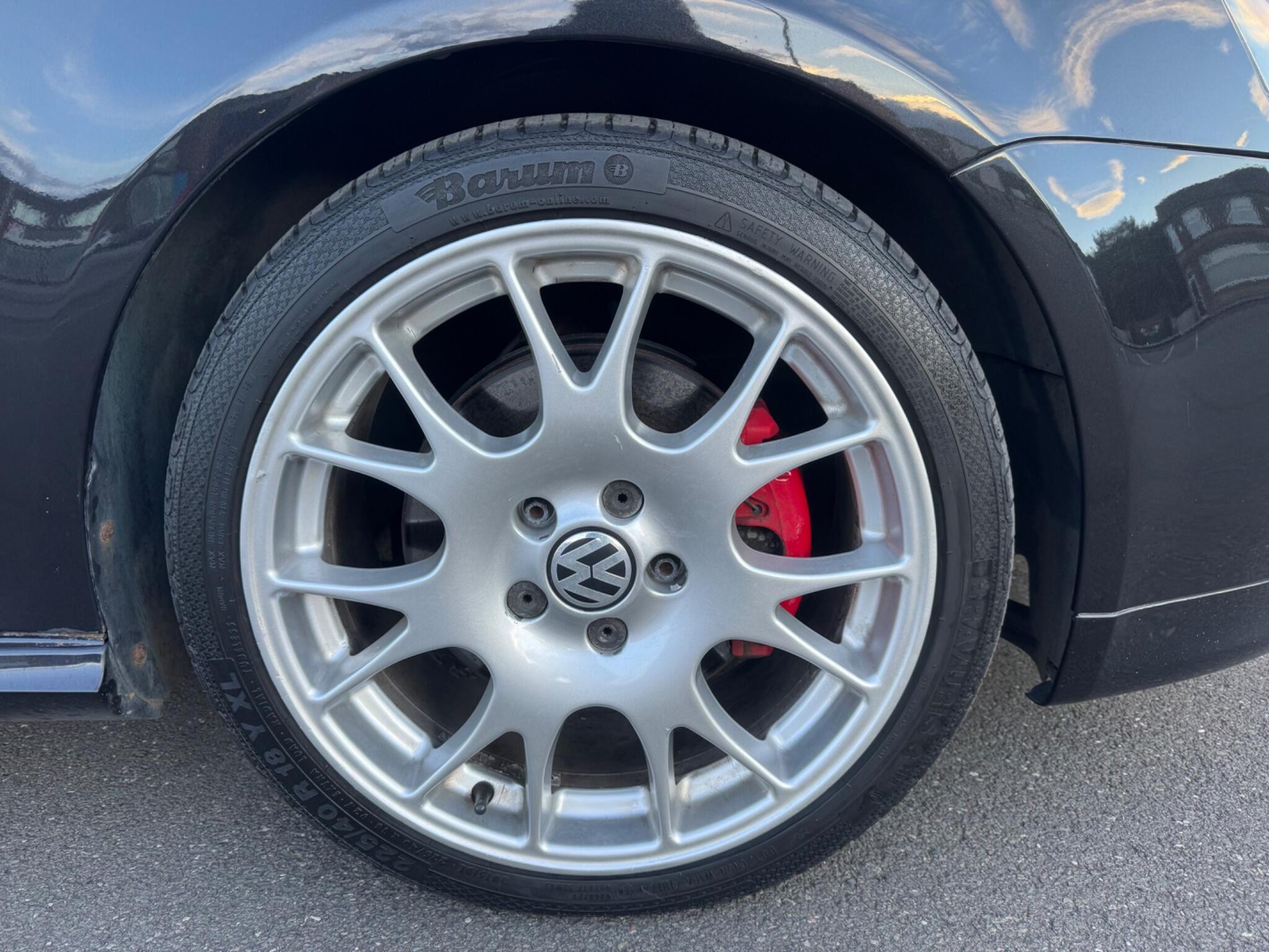 Volkswagen Golf - Image 9