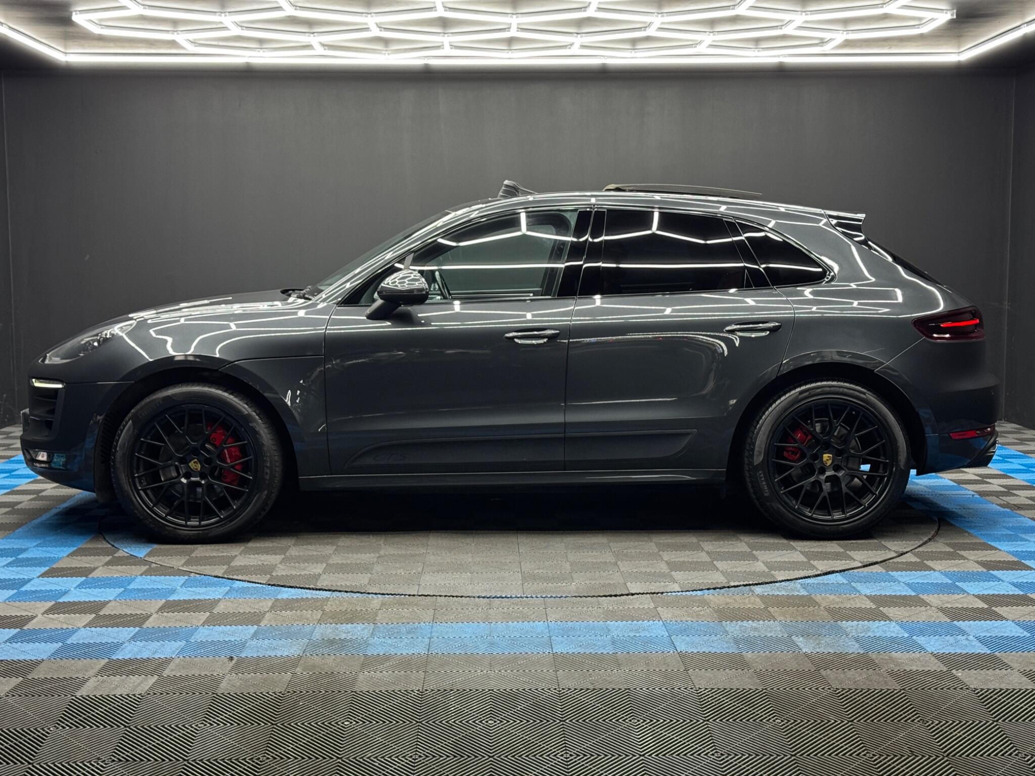 Porsche Macan - Image 8