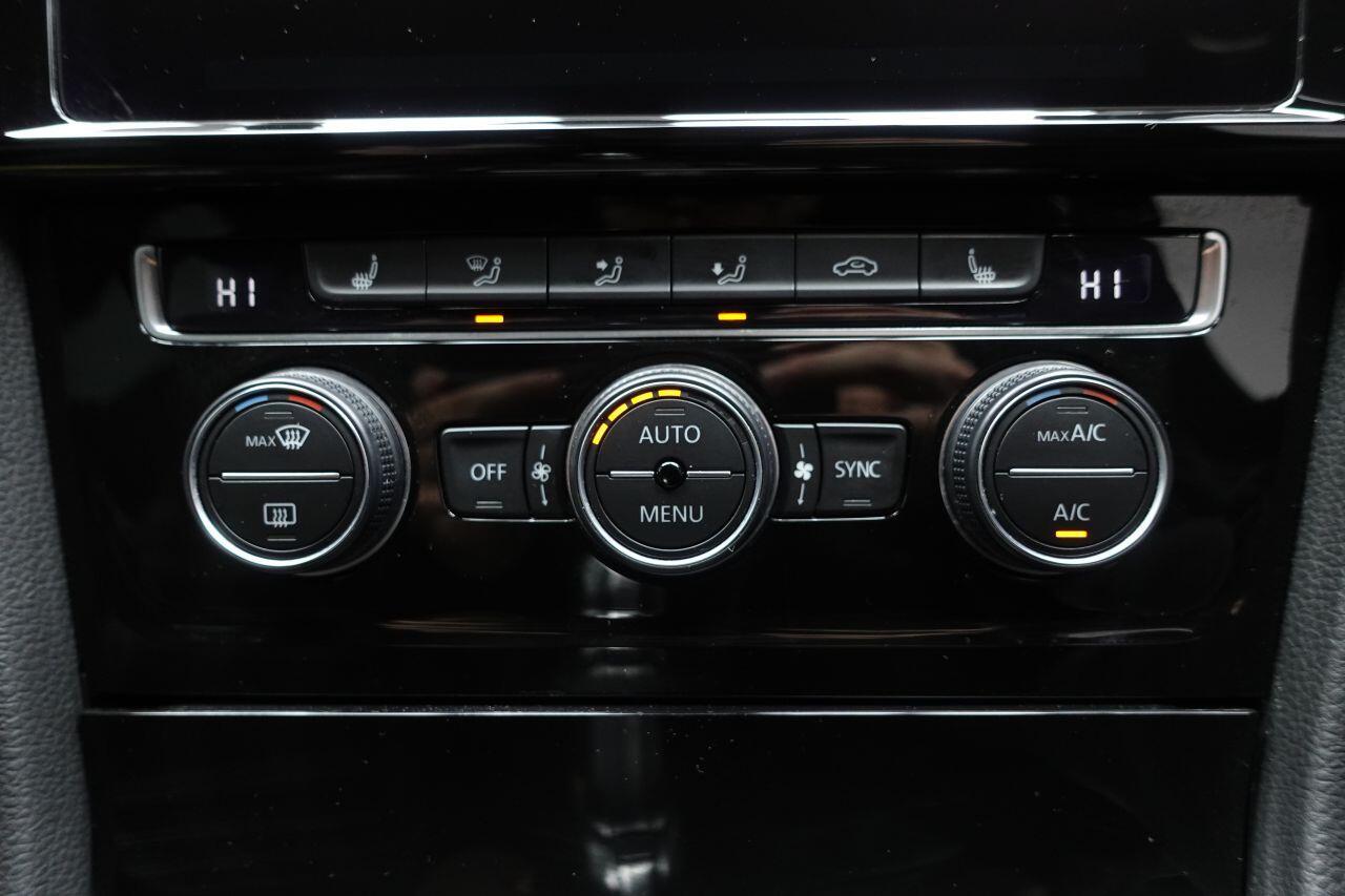 Volkswagen Golf - Image 45