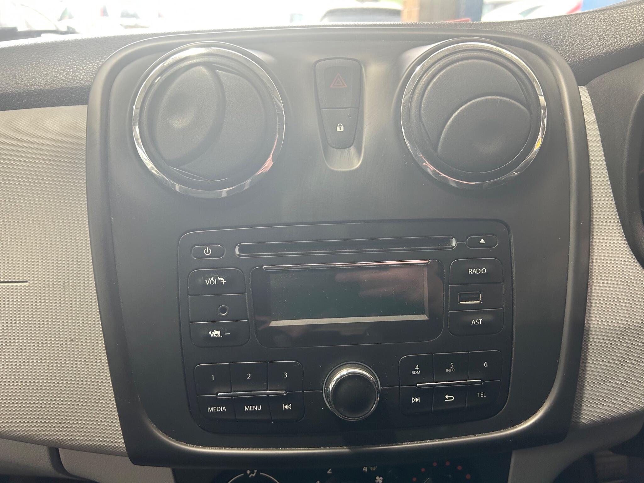 Dacia Sandero - Image 11