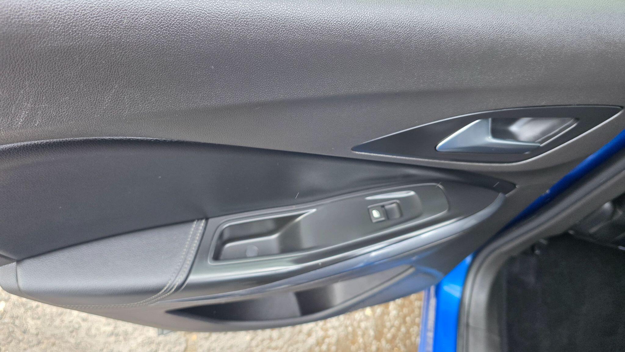 Vauxhall Grandland X - Image 35