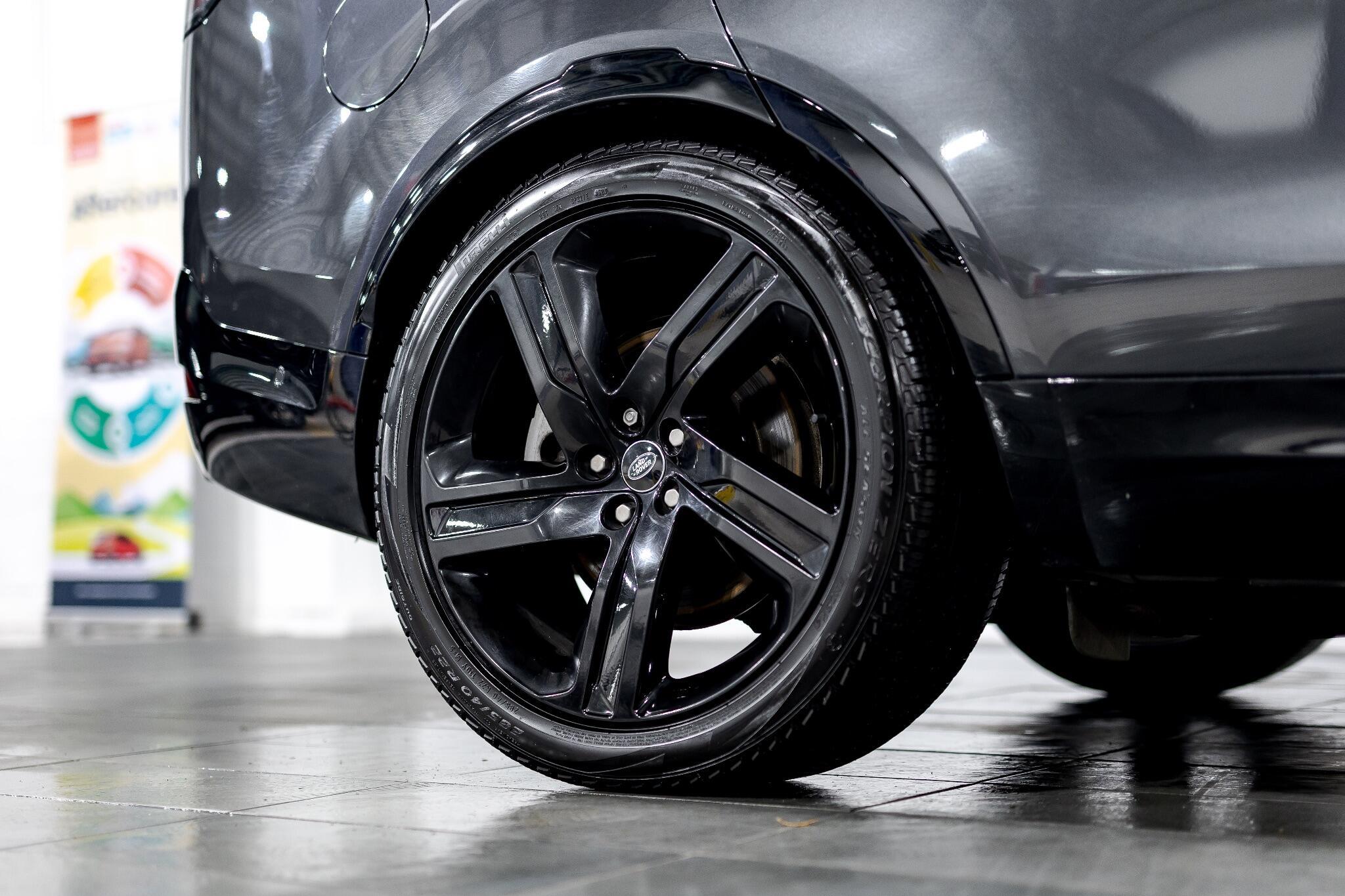 Land Rover Discovery - Image 13