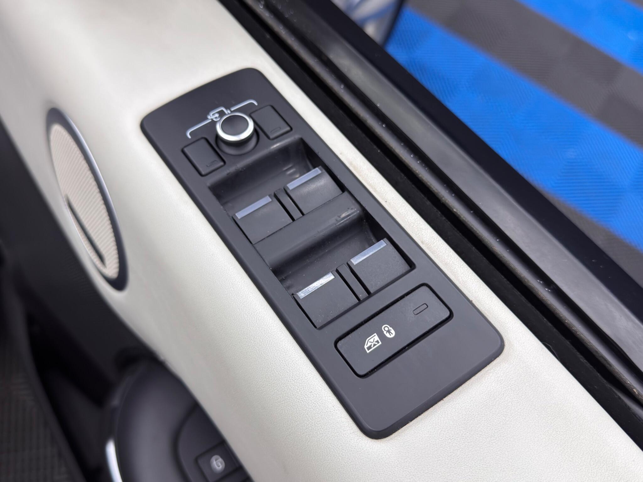 Land Rover Discovery - Image 47