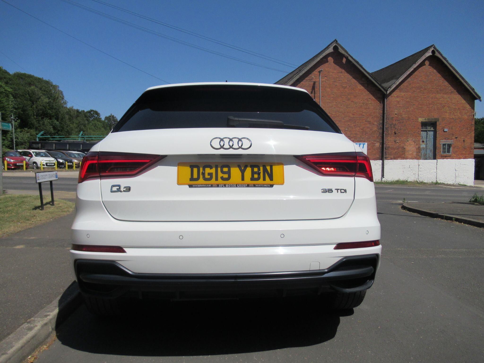 Audi Q3 - Image 4