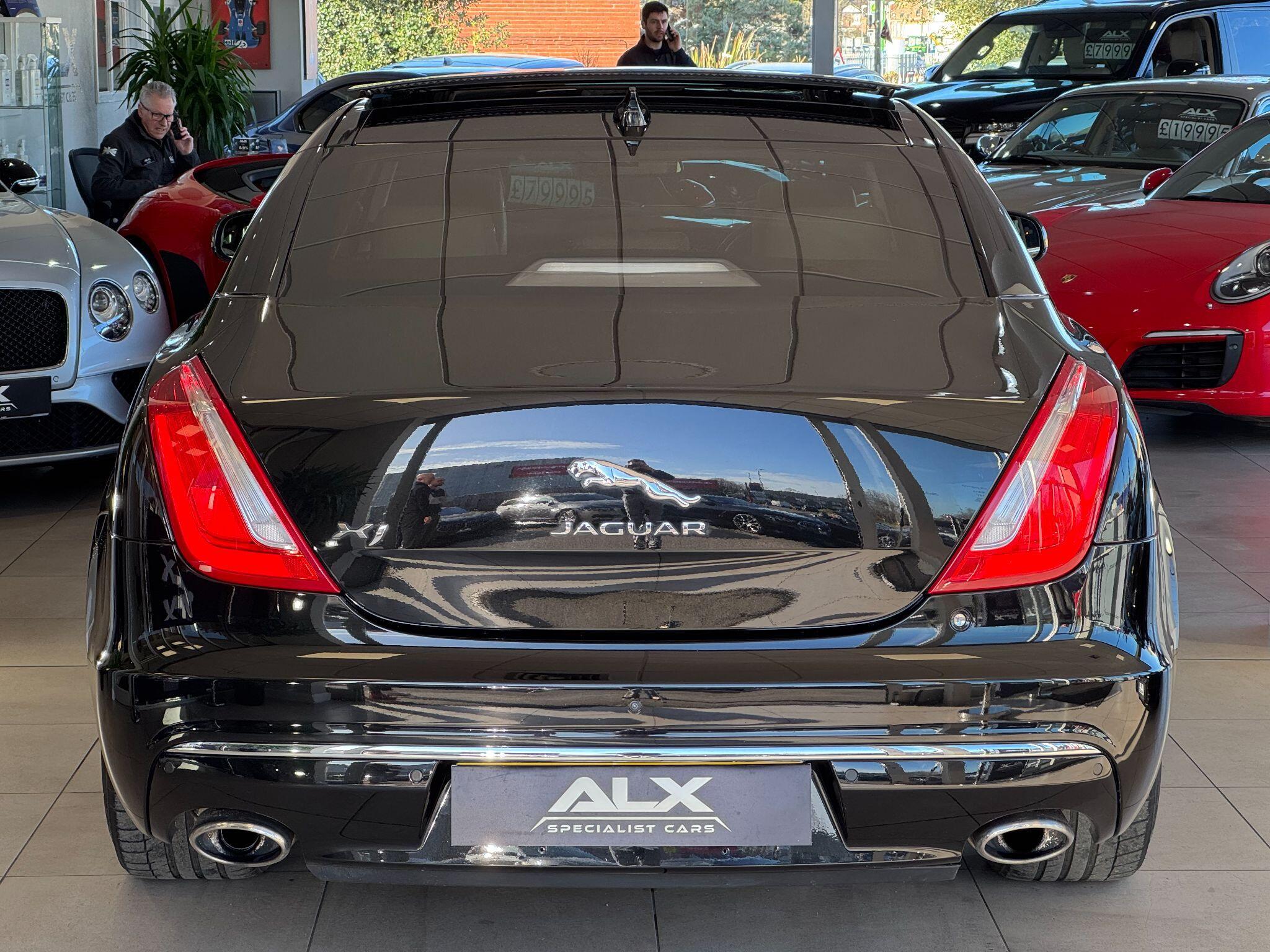 Jaguar XJ - Image 21