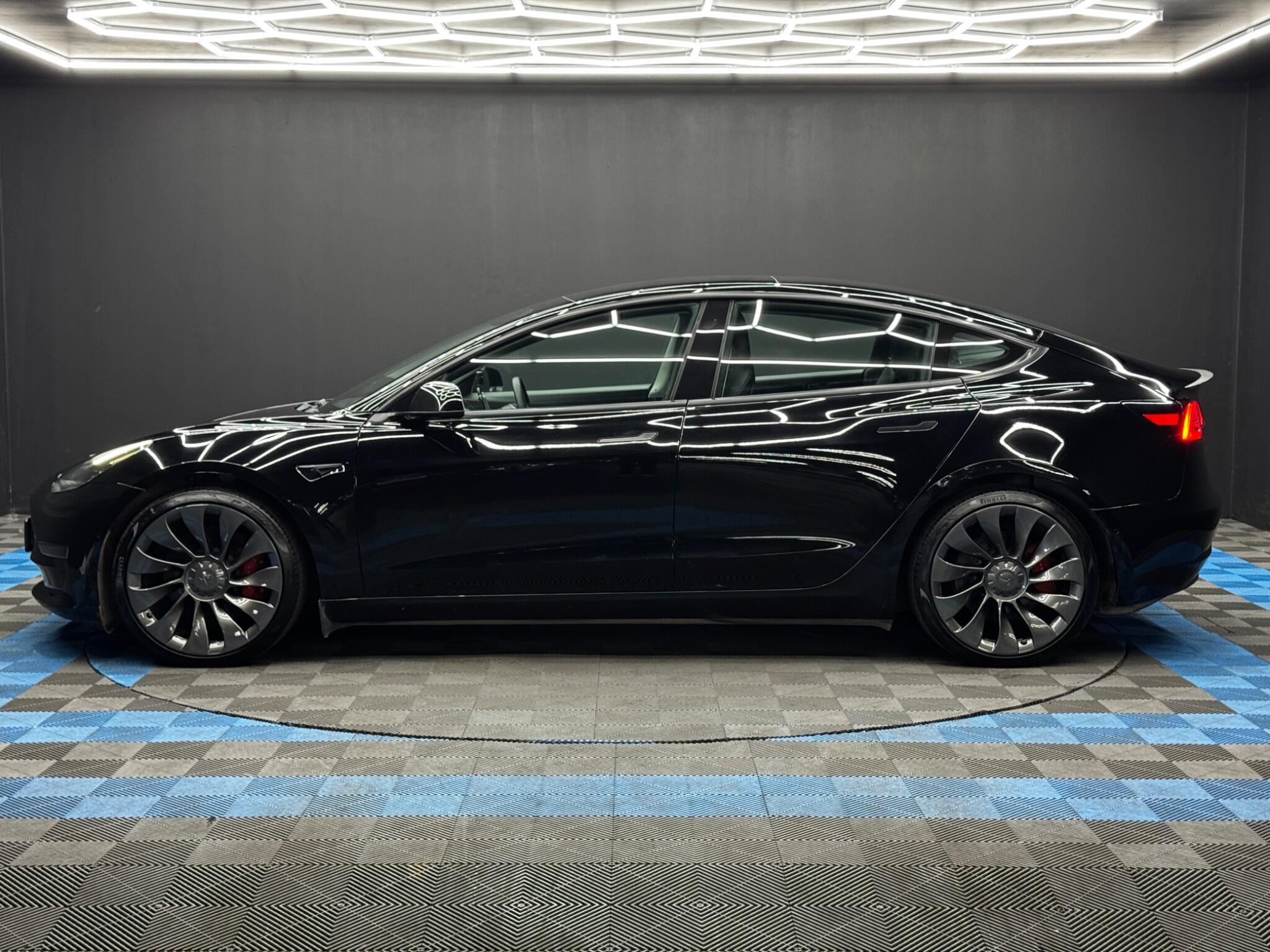Tesla Model 3 - Image 8