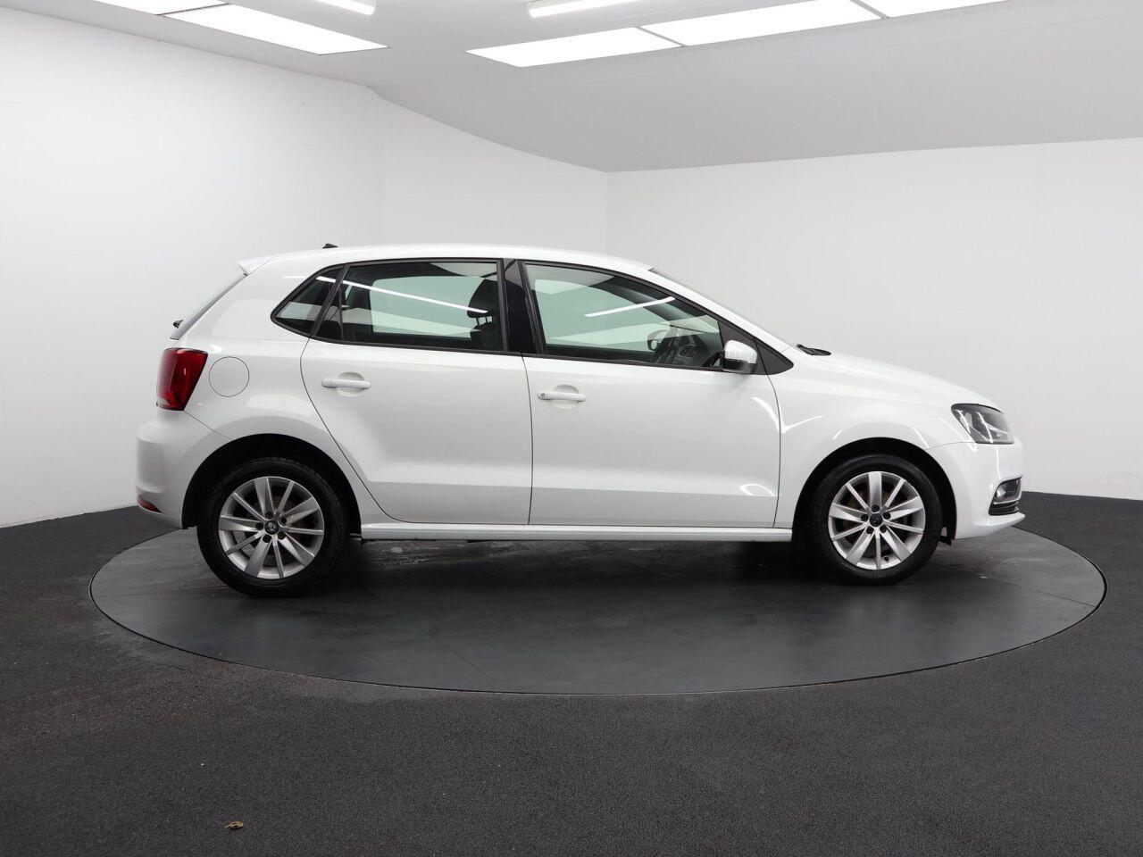 Volkswagen Polo - Image 14
