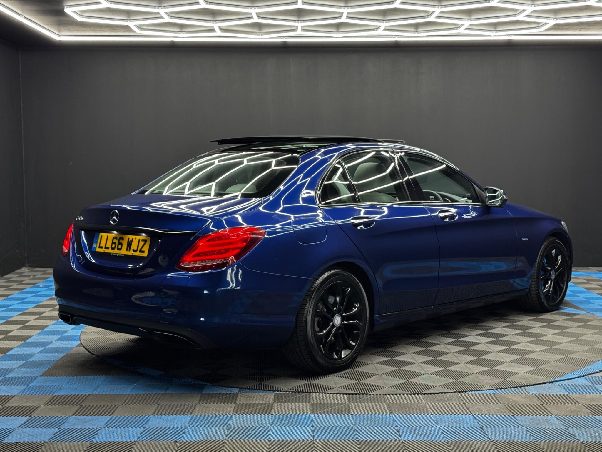 Mercedes C Class - Image 5