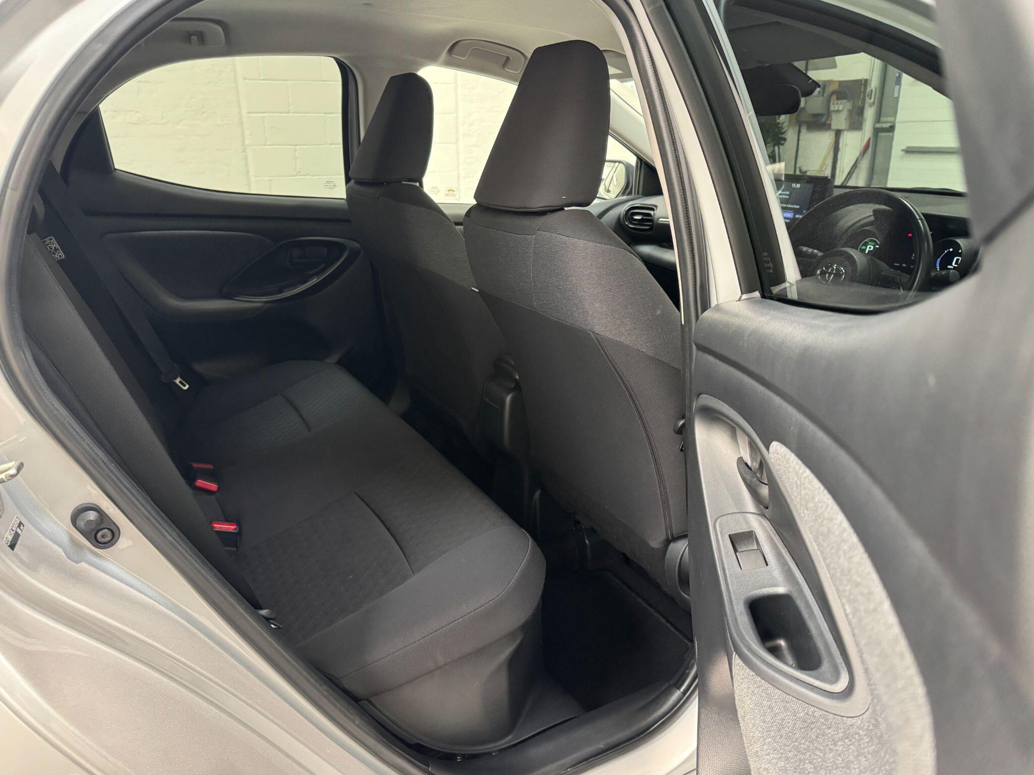 Toyota Yaris - Image 42