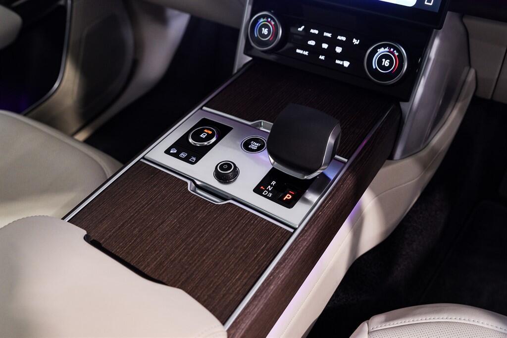 Land Rover Range Rover - Image 22