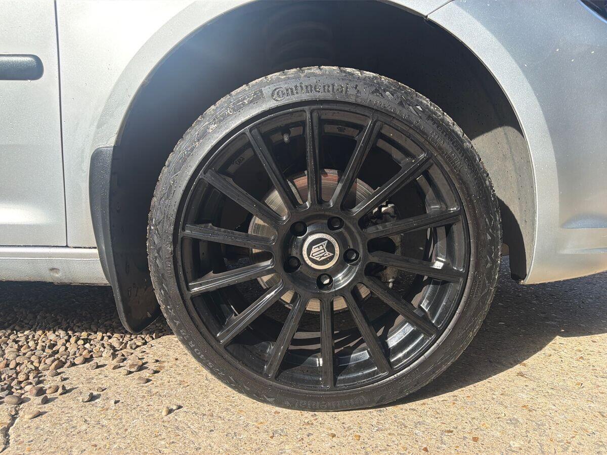 Volkswagen Caddy Maxi - Image 13