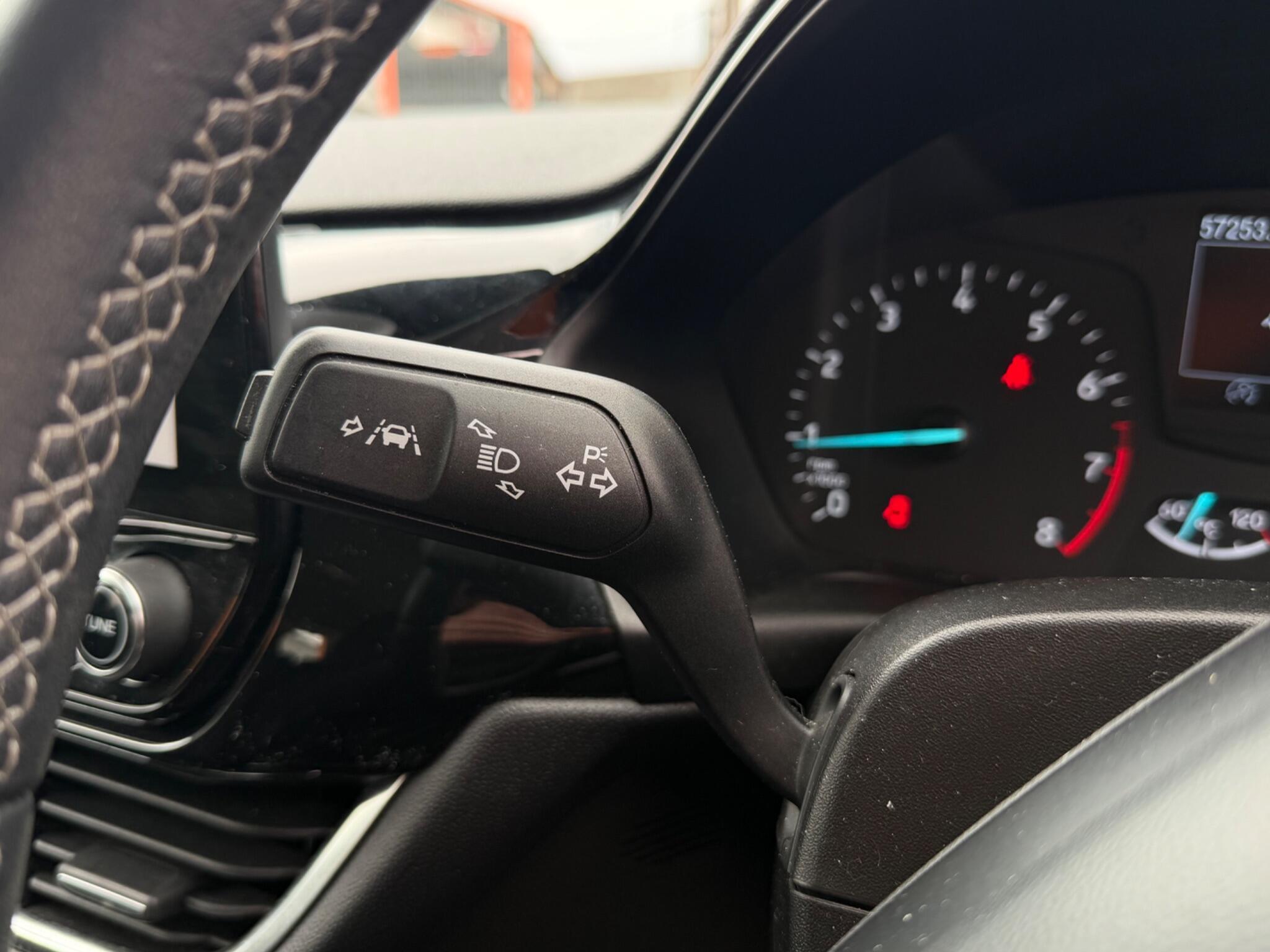 Ford Fiesta - Image 23