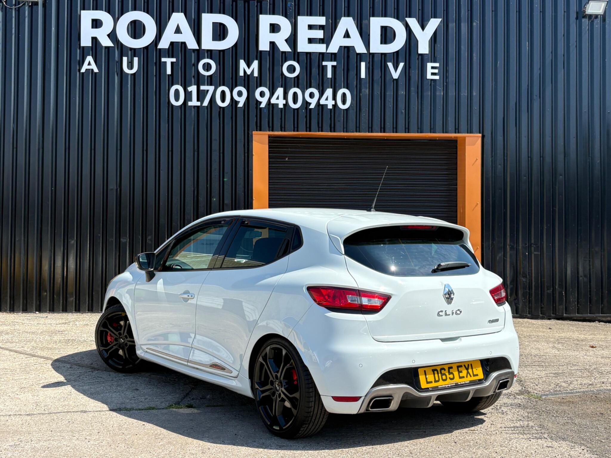 Renault Clio - Image 8