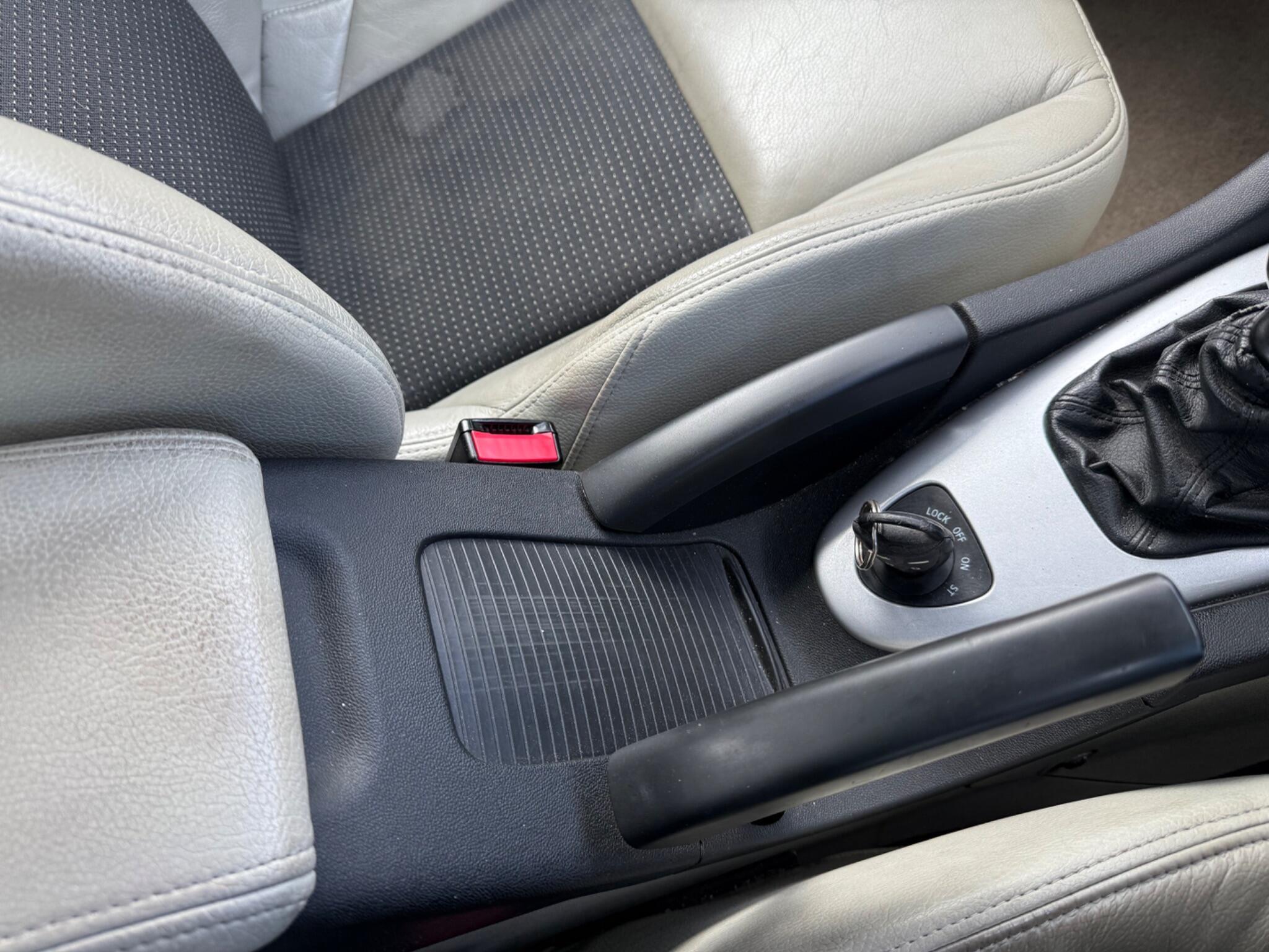 Saab 9-3 - Image 17