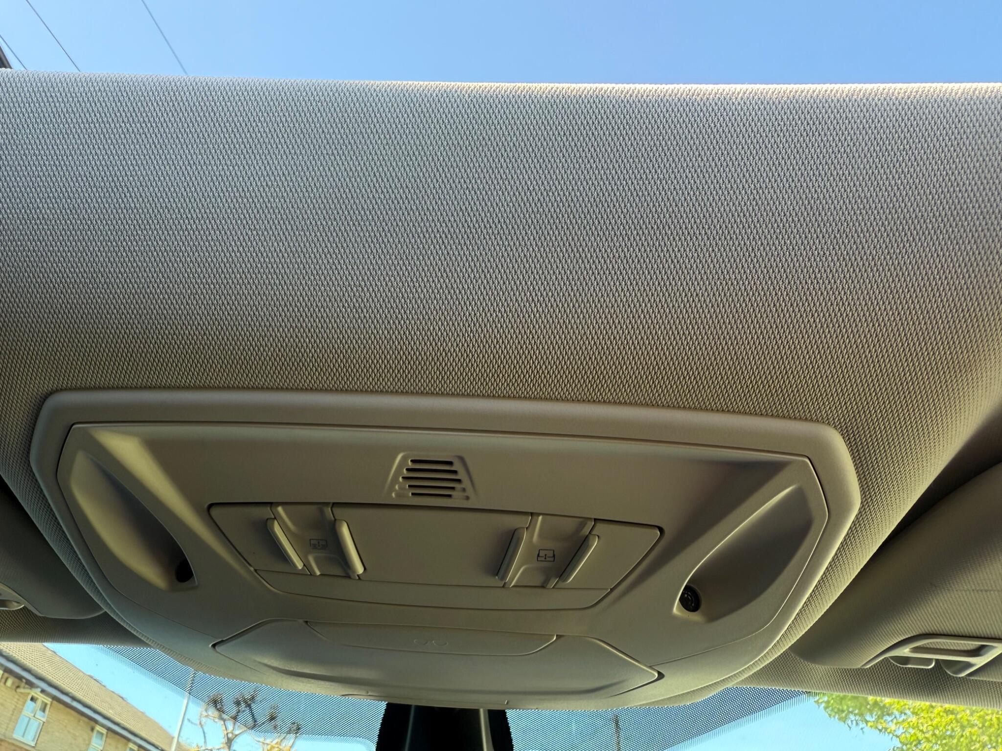 Ford Kuga - Image 28