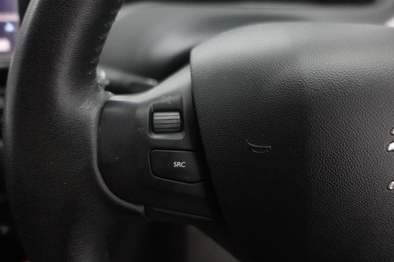 Peugeot 208 - Image 15