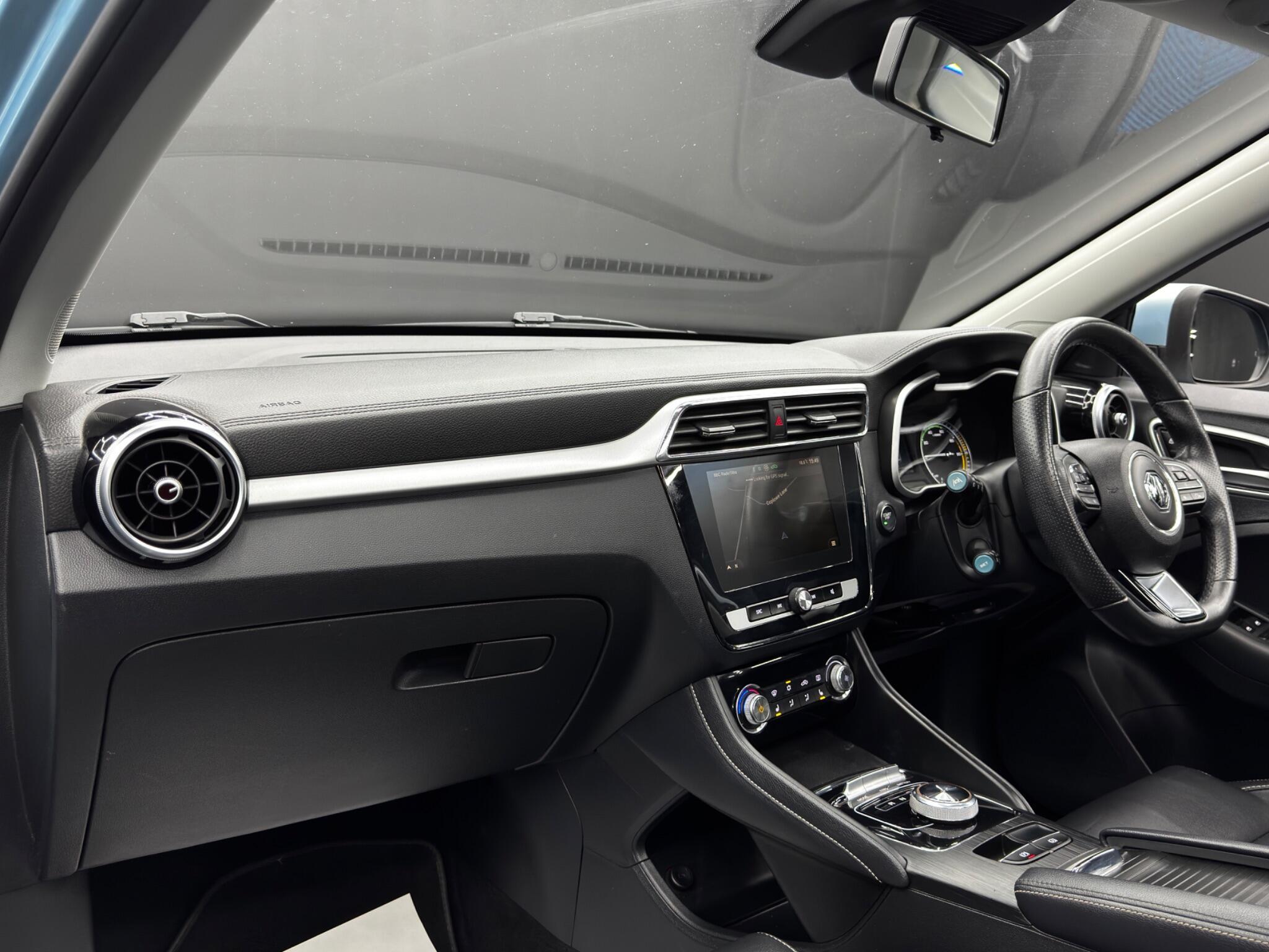 MG MG ZS - Image 11