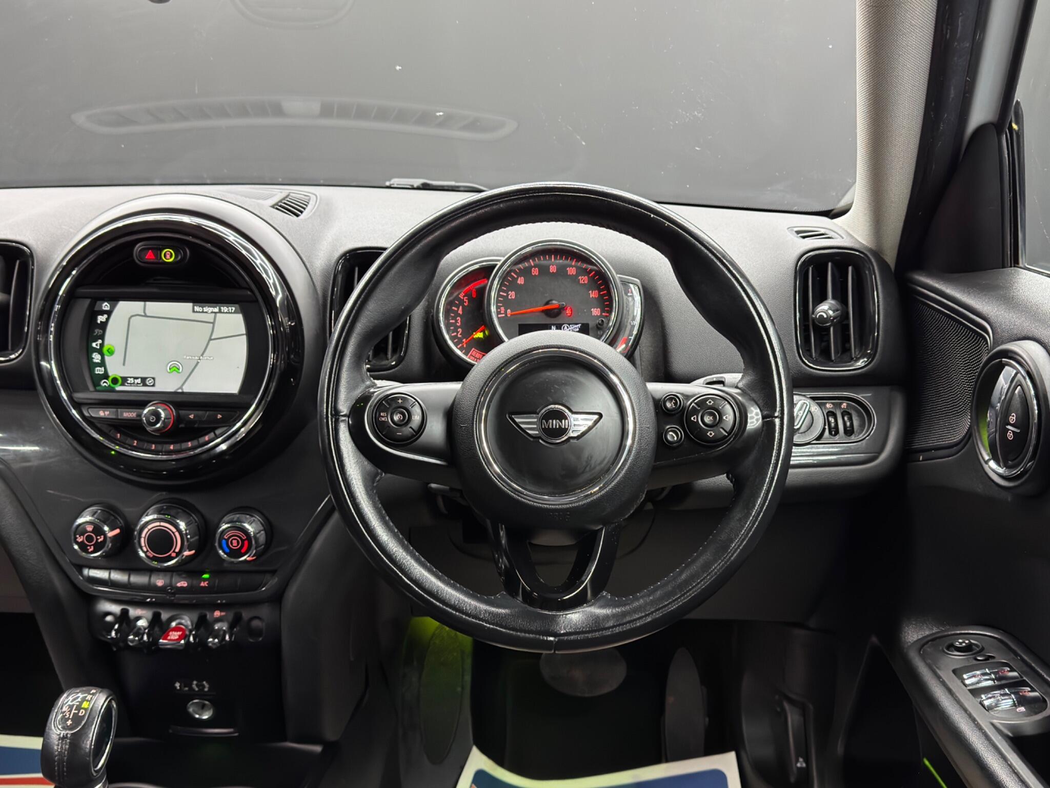 MINI Countryman - Image 18