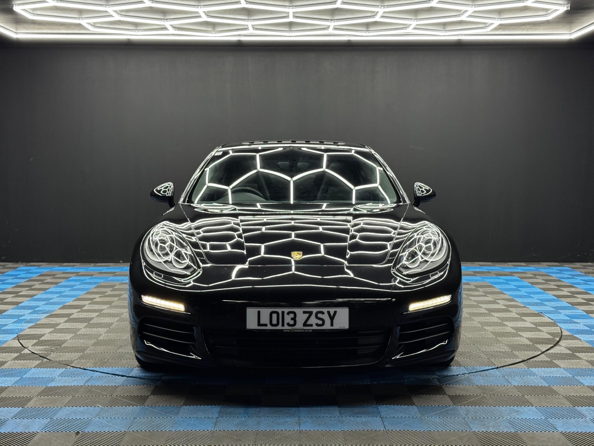 Porsche Panamera - Image 2