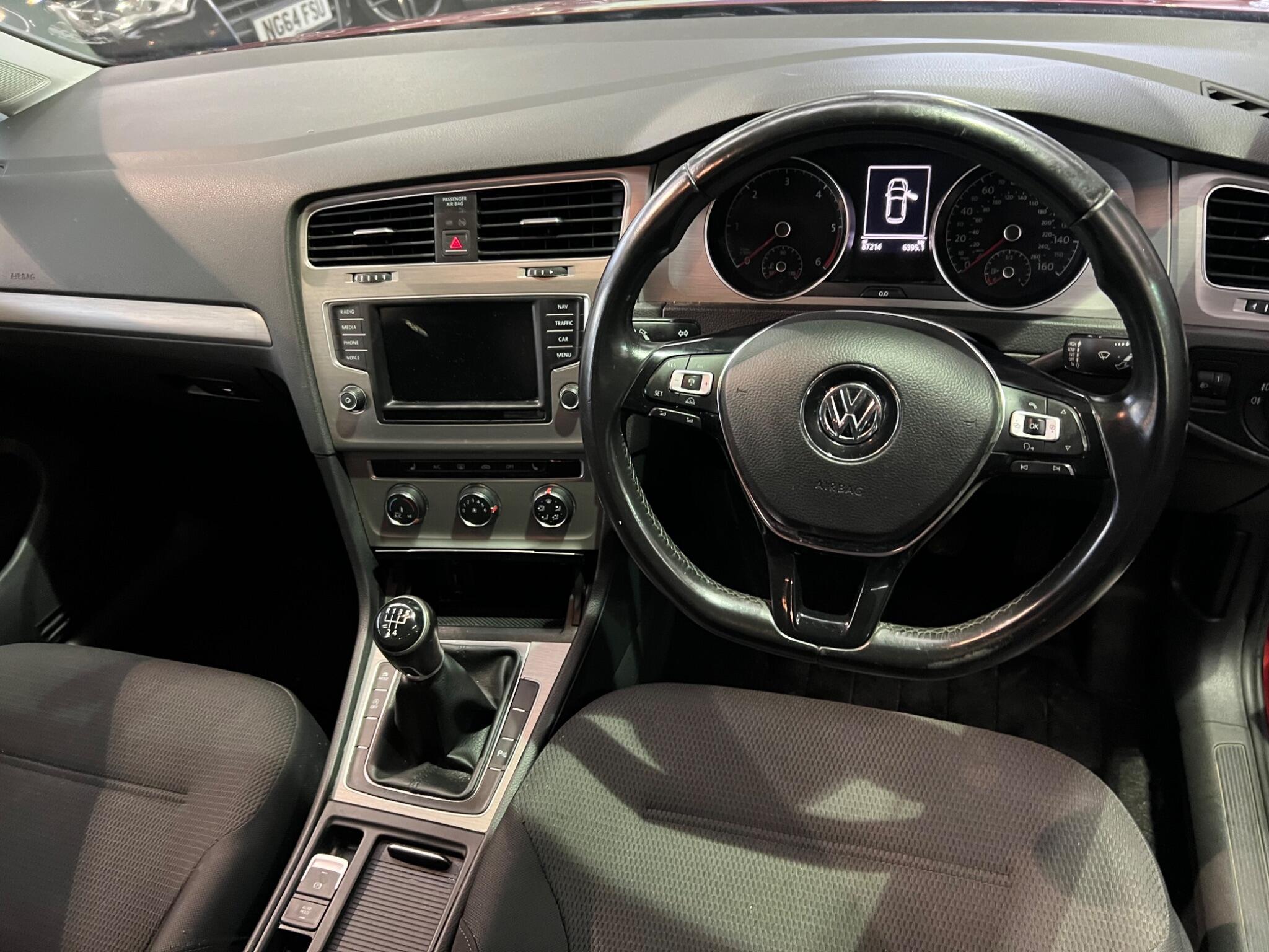 Volkswagen Golf - Image 48