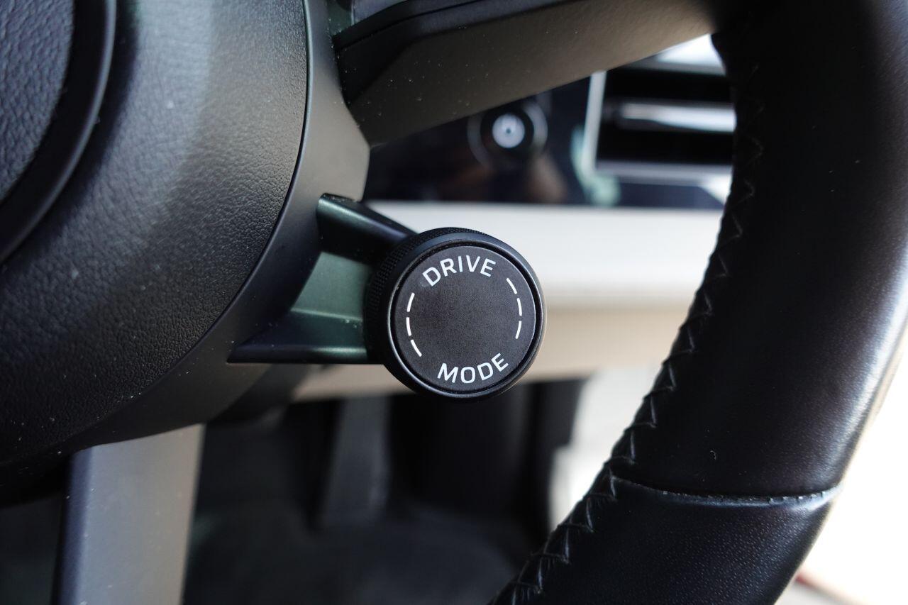 Porsche Taycan - Image 44