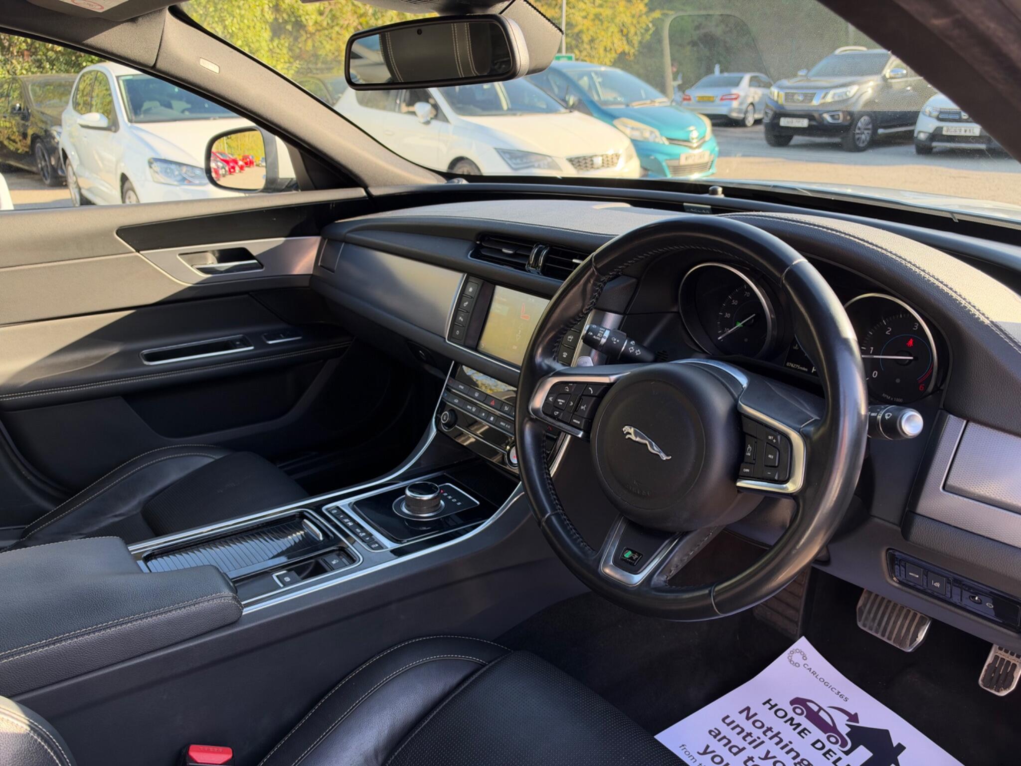 Jaguar XF - Image 17