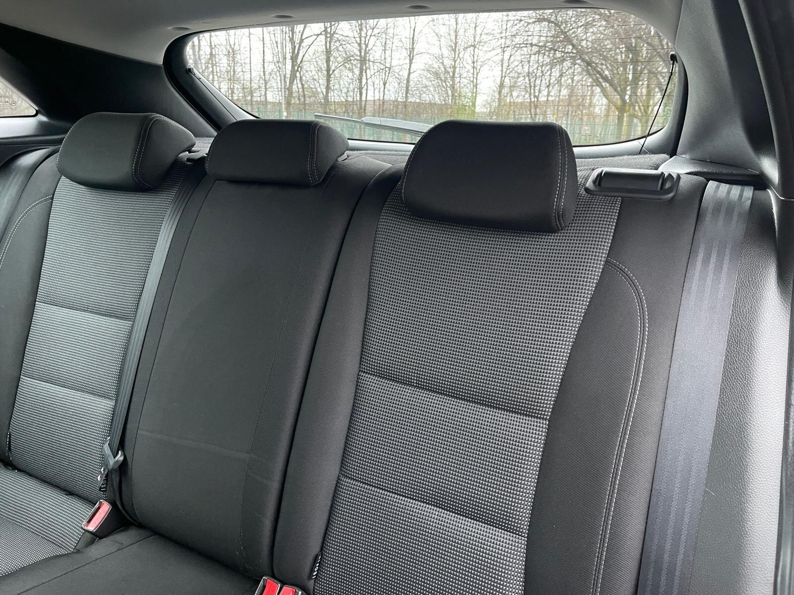 Hyundai i30 - Image 25