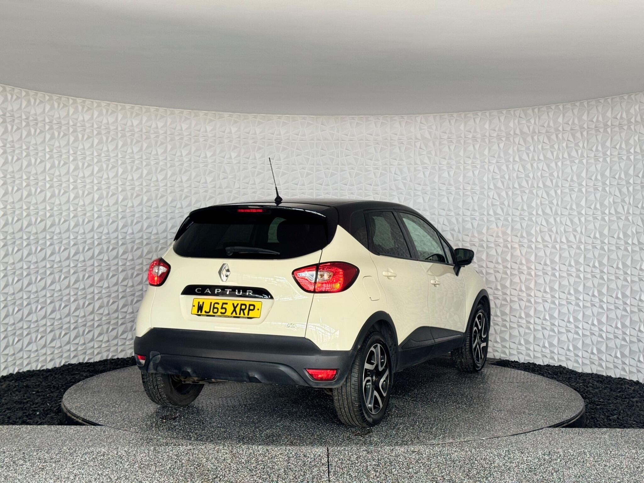 Renault Captur - Image 11
