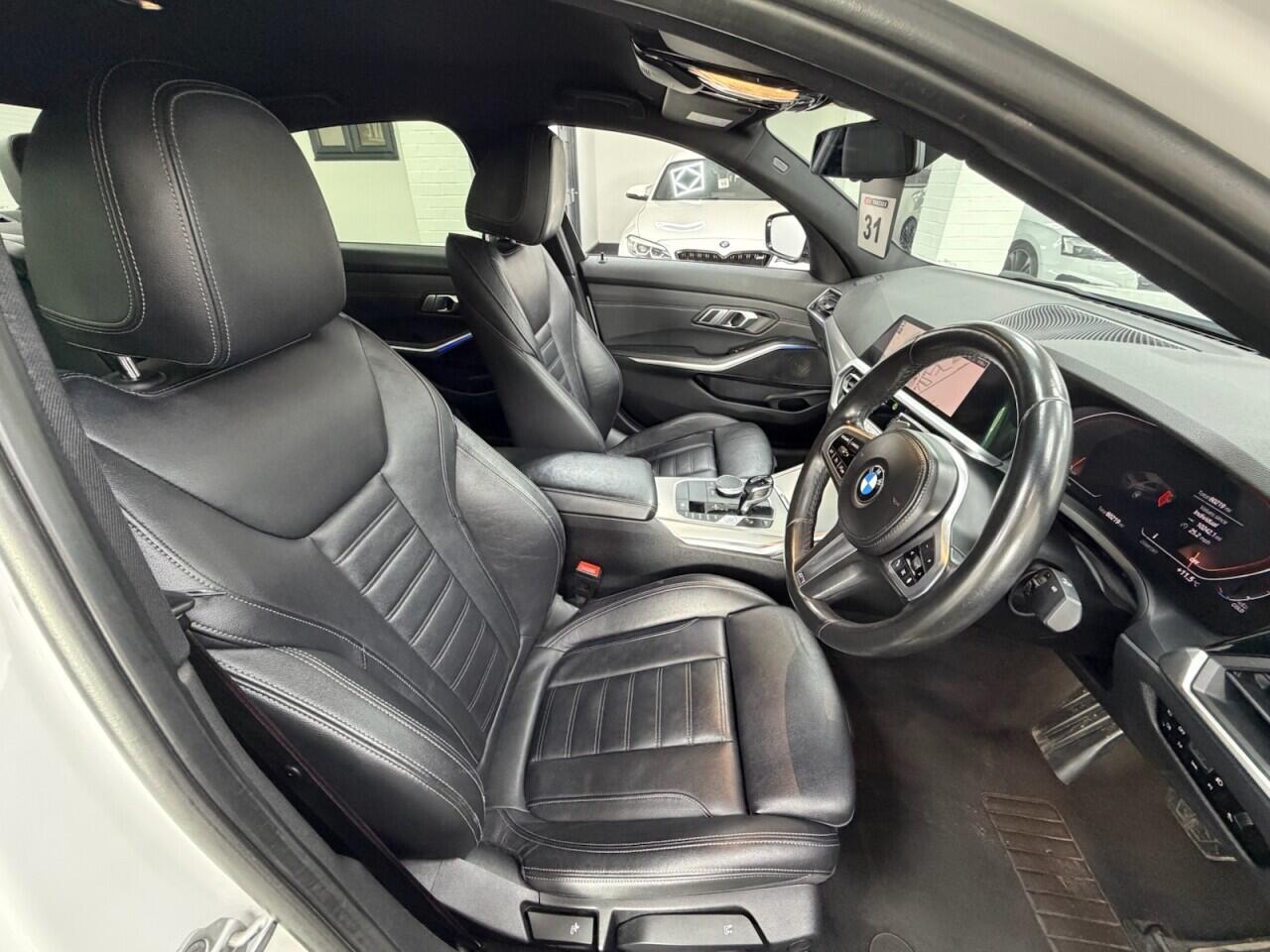 BMW 3 Series - Image 4