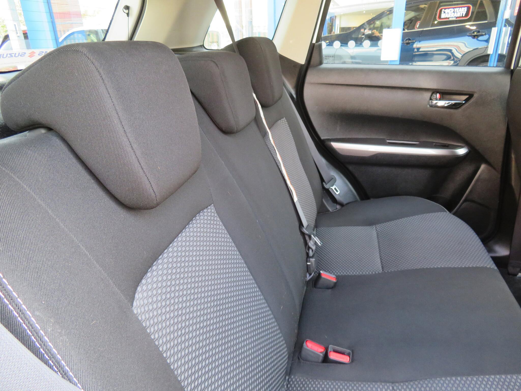 Suzuki Vitara - Image 18