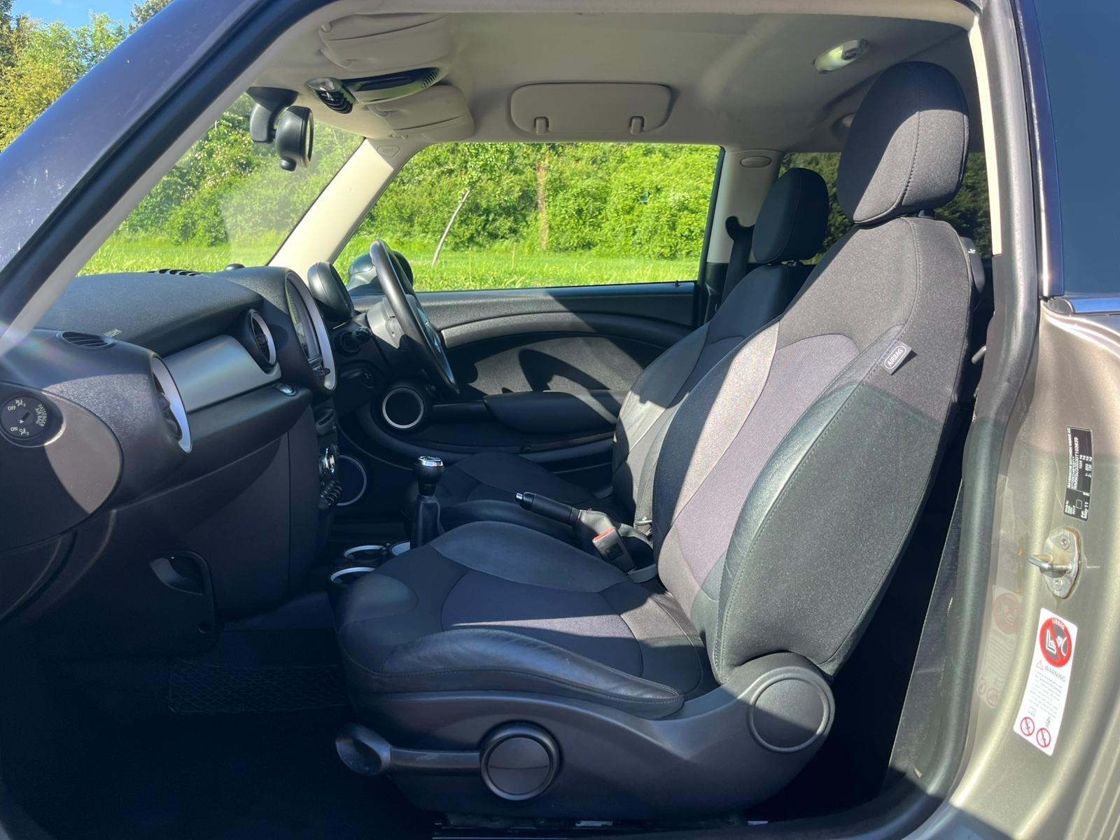 MINI Hatch - Image 8