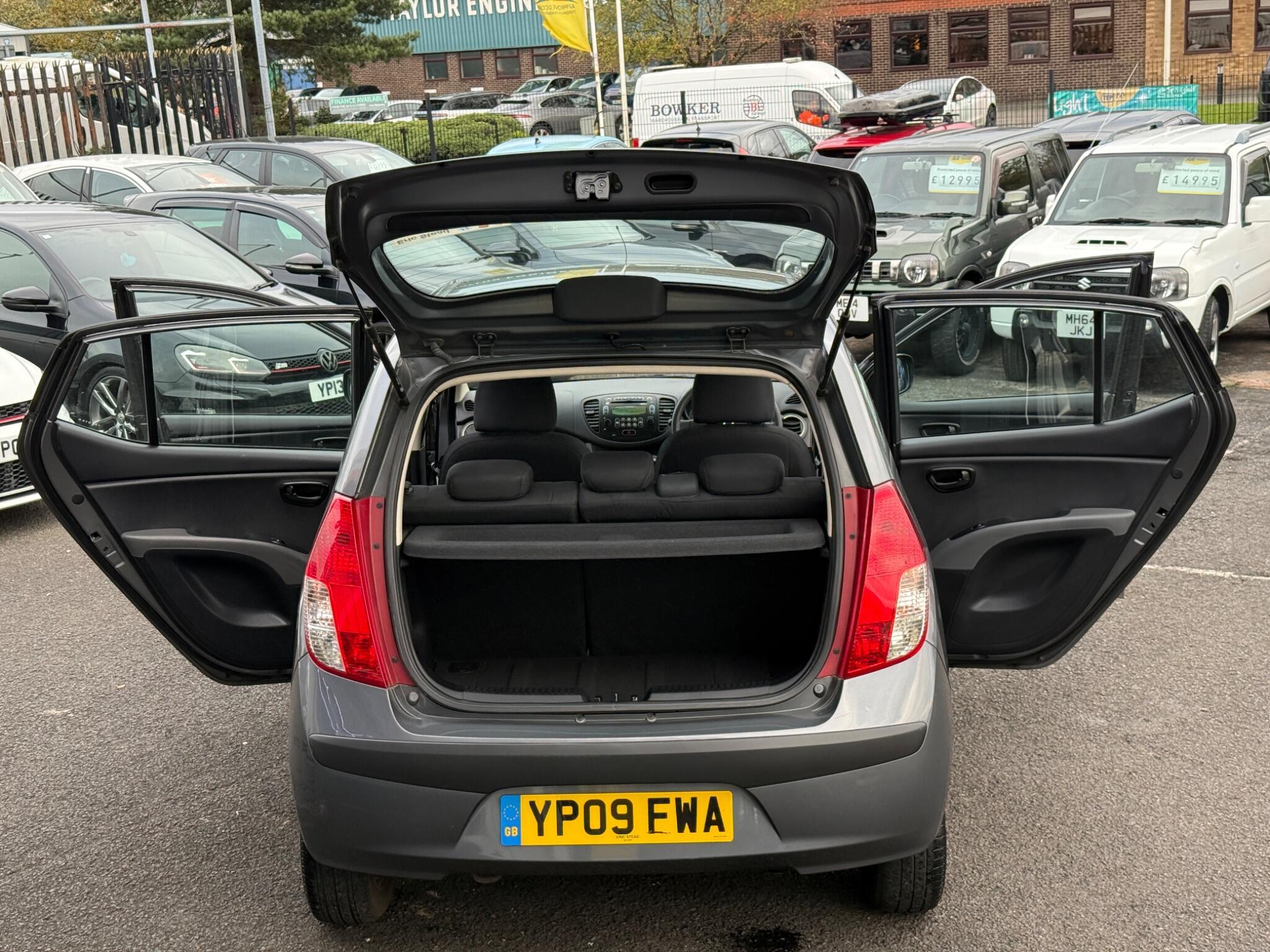 Hyundai i10 - Image 17