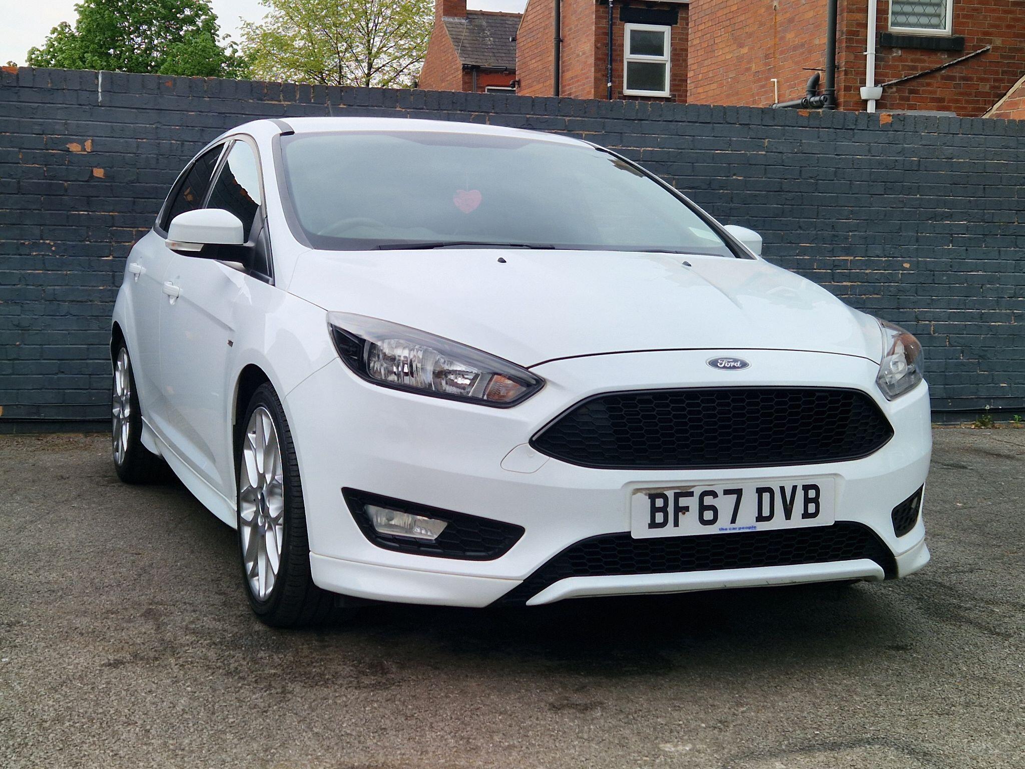 Ford Focus - Image 16