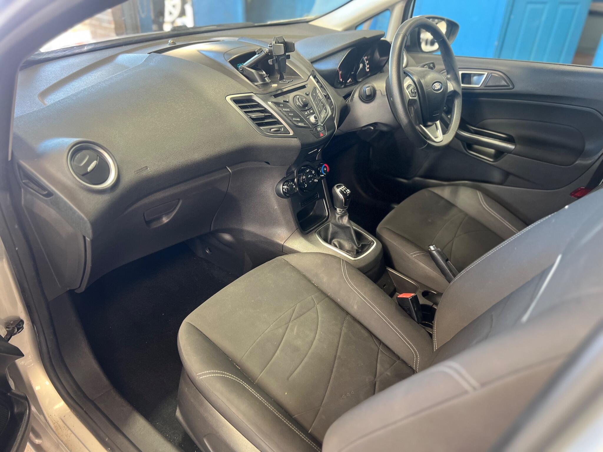 Ford Fiesta - Image 23