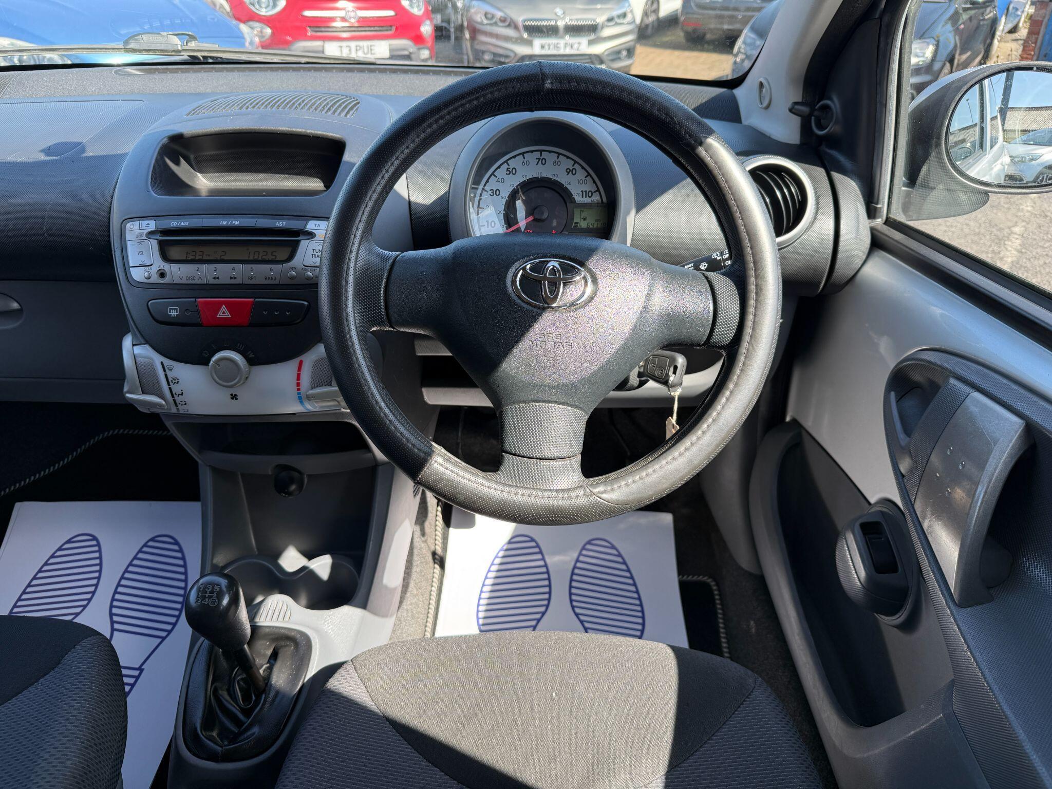 Toyota Aygo - Image 32