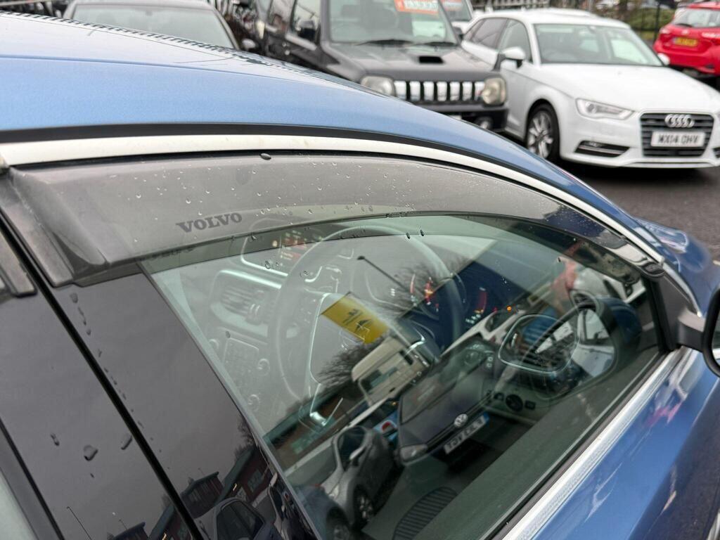 Volvo V40 - Image 24