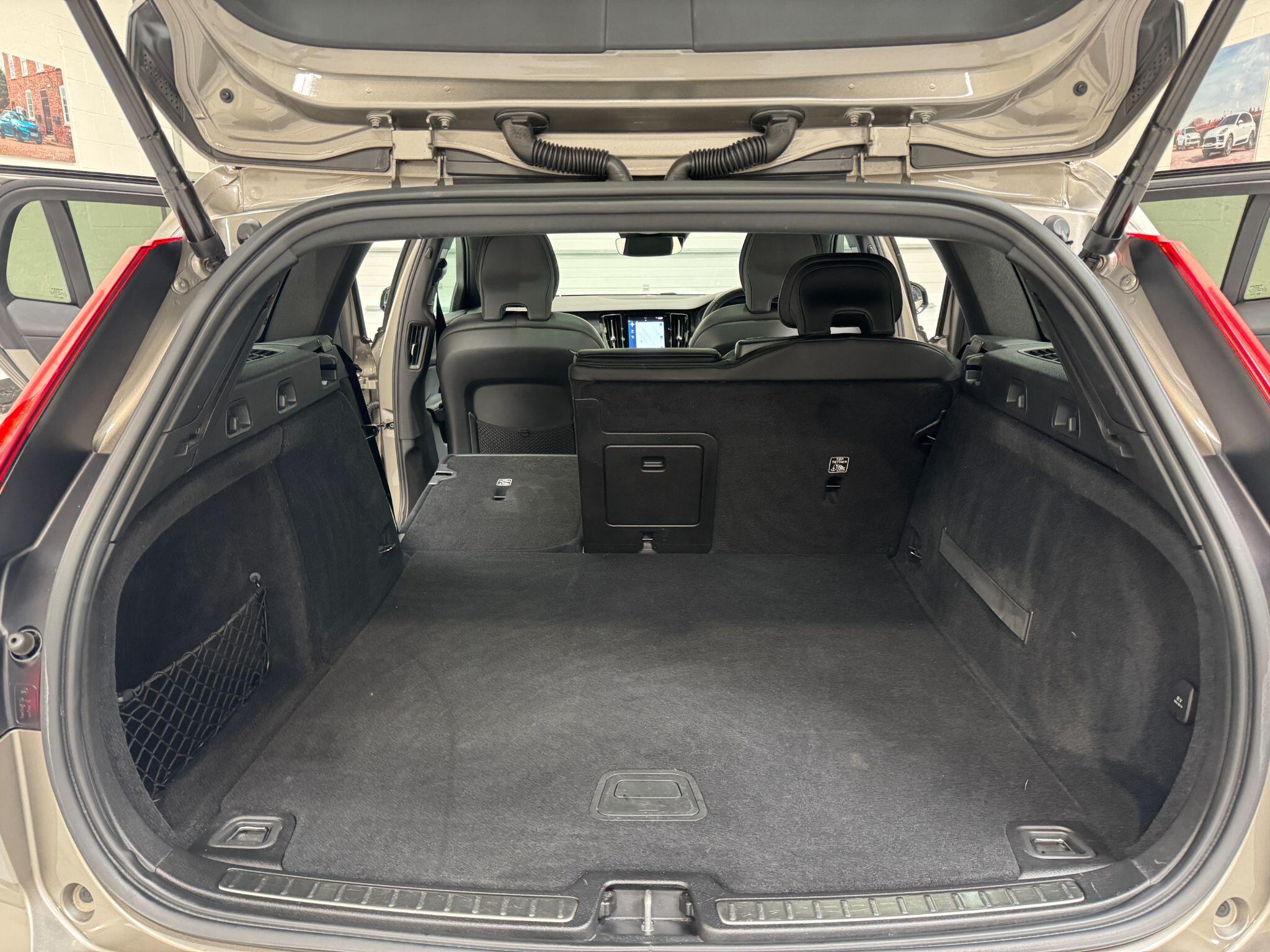Volvo V60 - Image 61