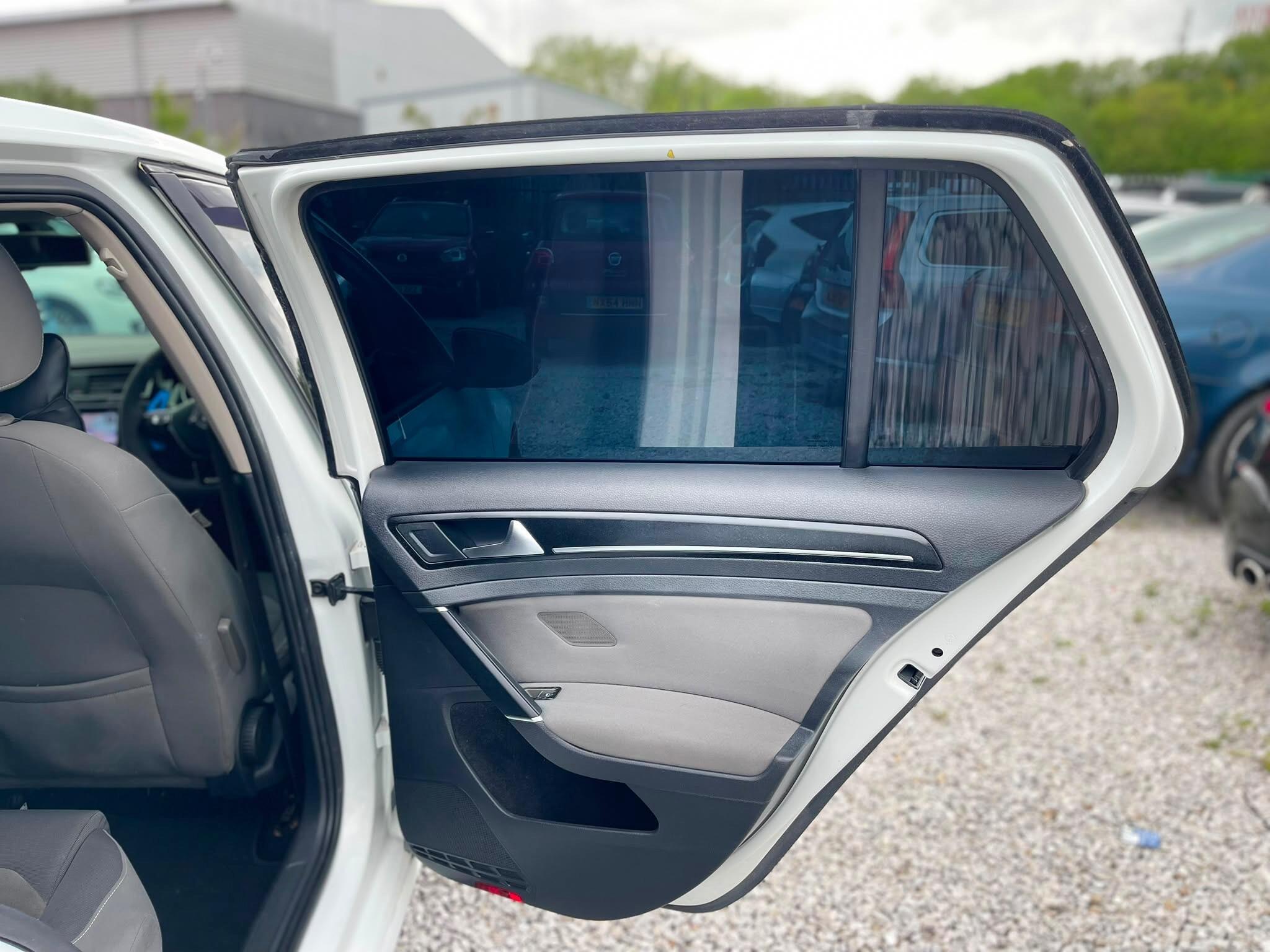 Volkswagen Golf - Image 14
