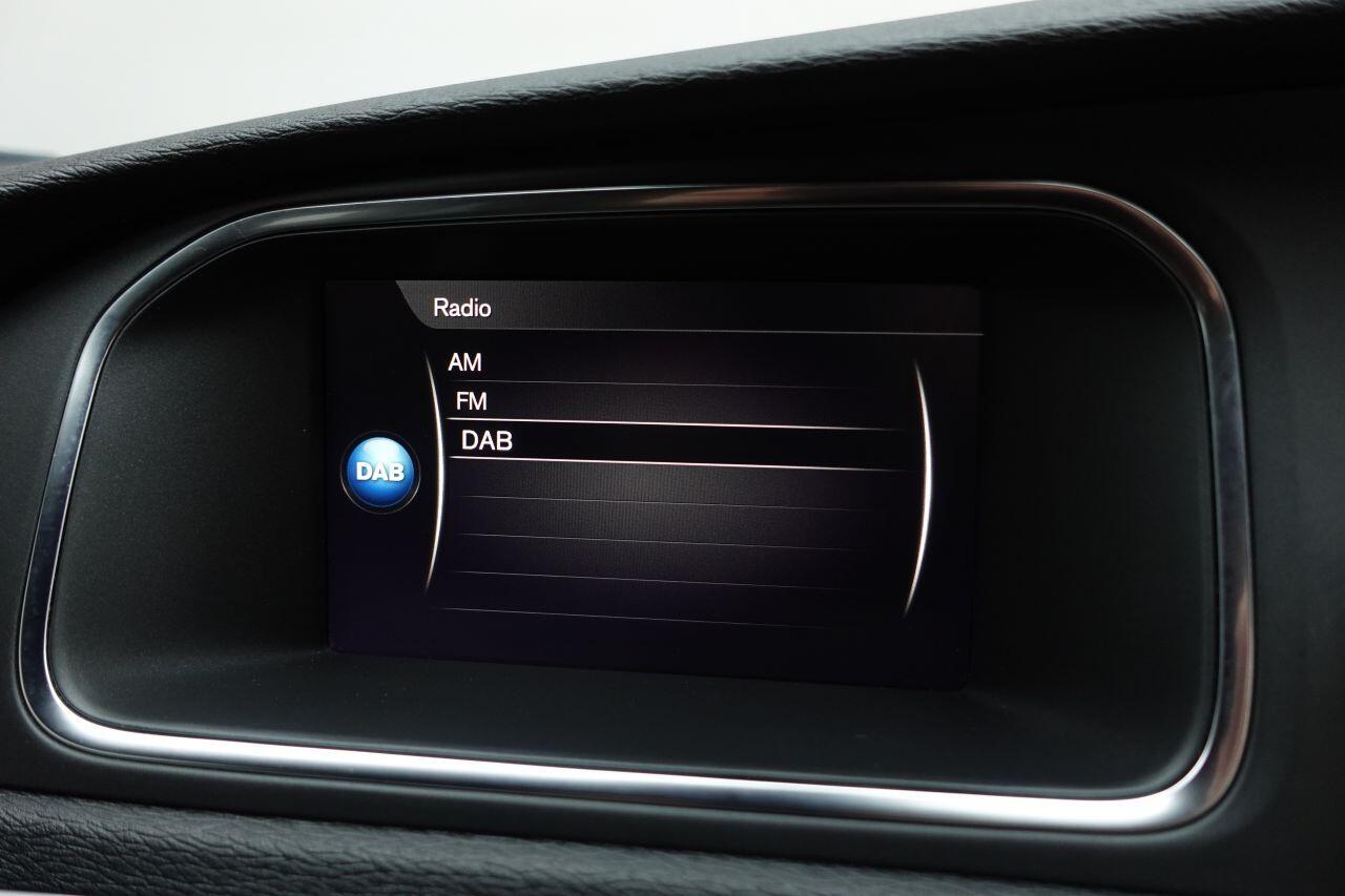 Volvo V40 - Image 3