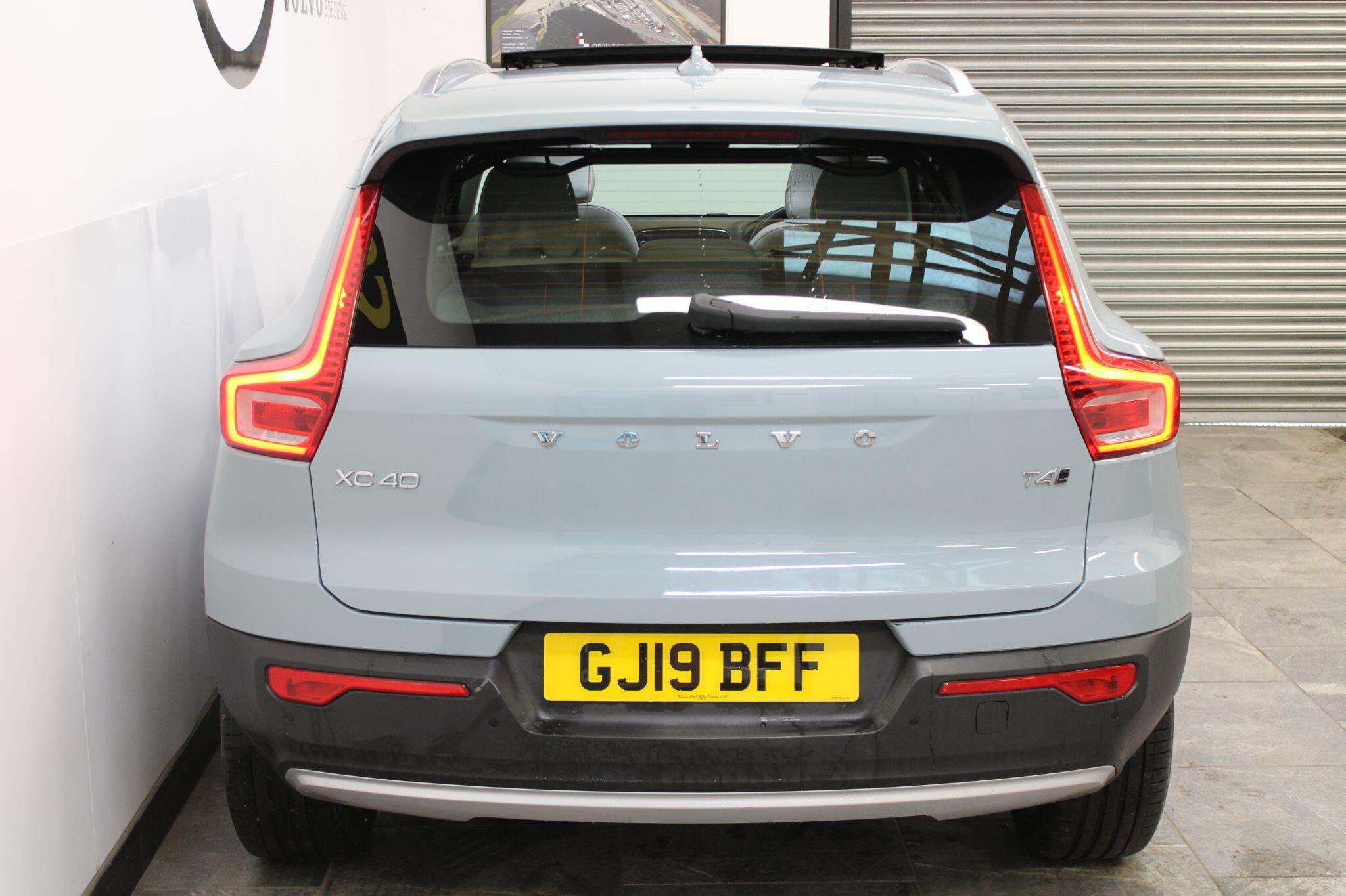 Volvo XC40 - Image 14