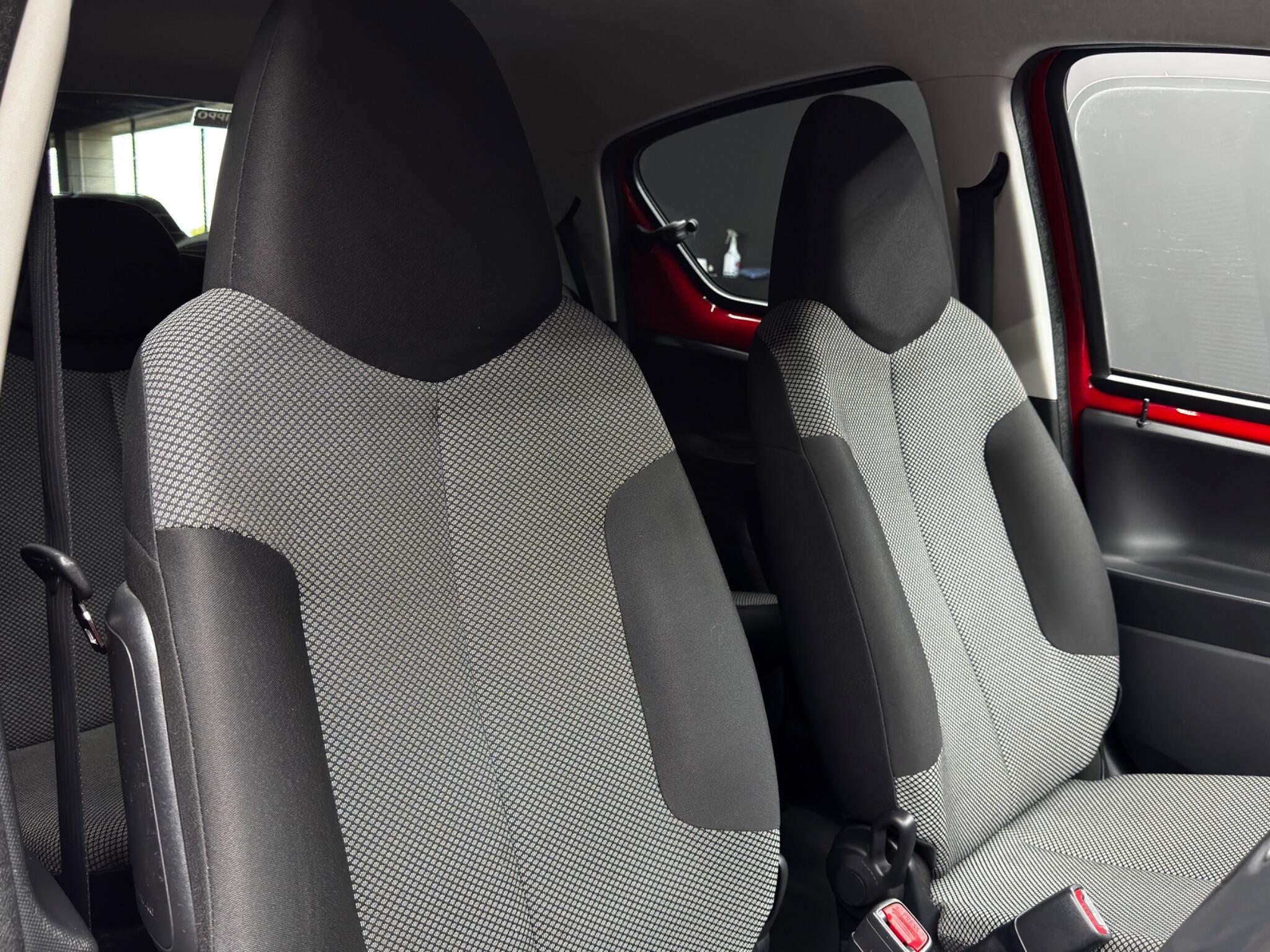 Toyota Aygo - Image 12