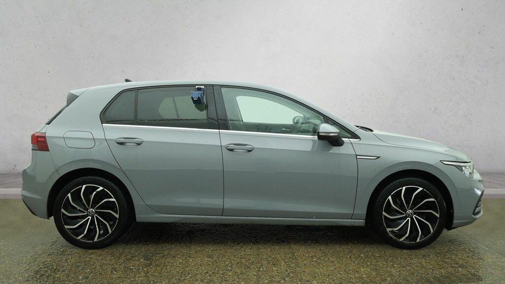 Volkswagen Golf - Image 9