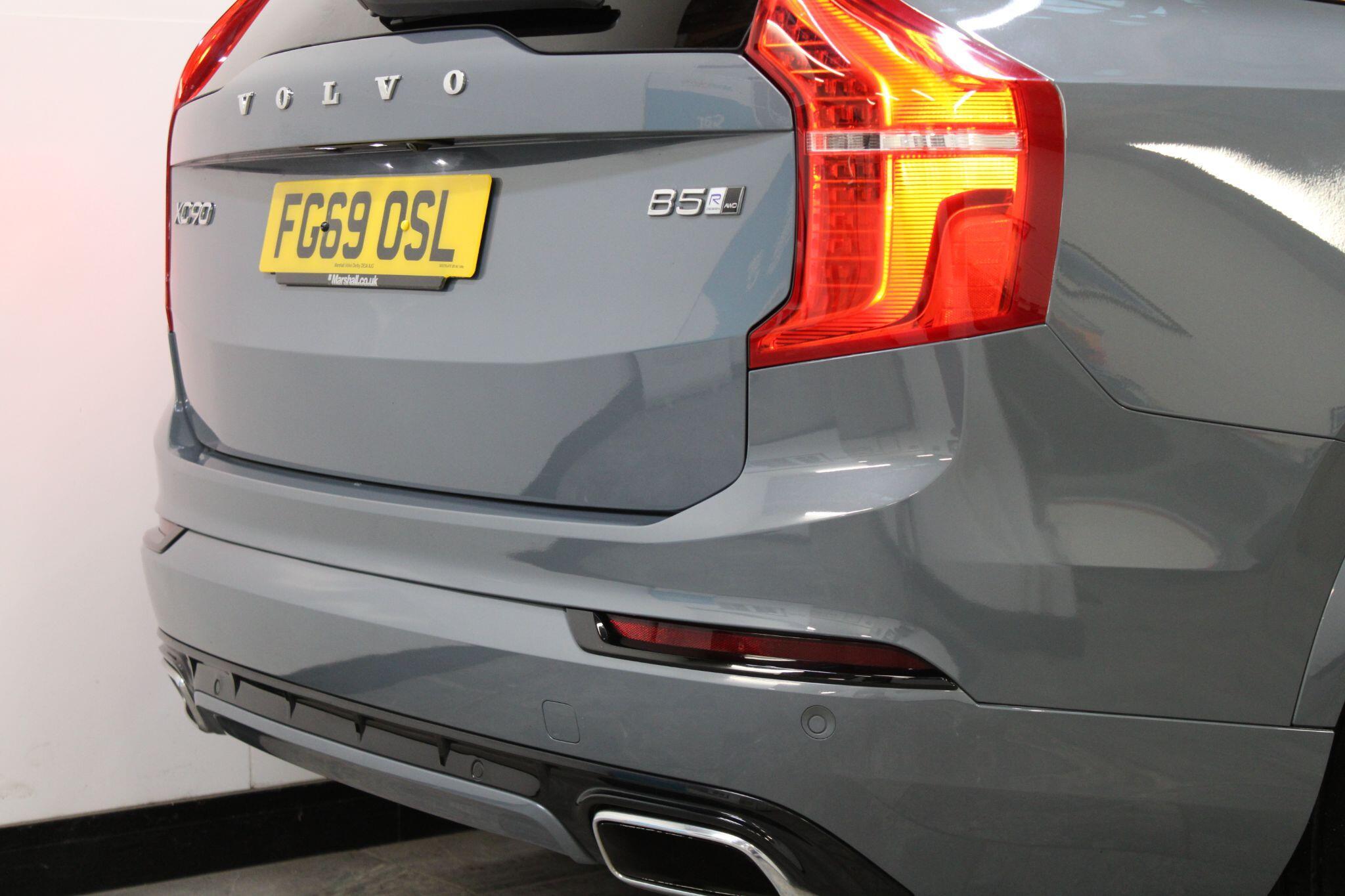 Volvo XC90 - Image 11