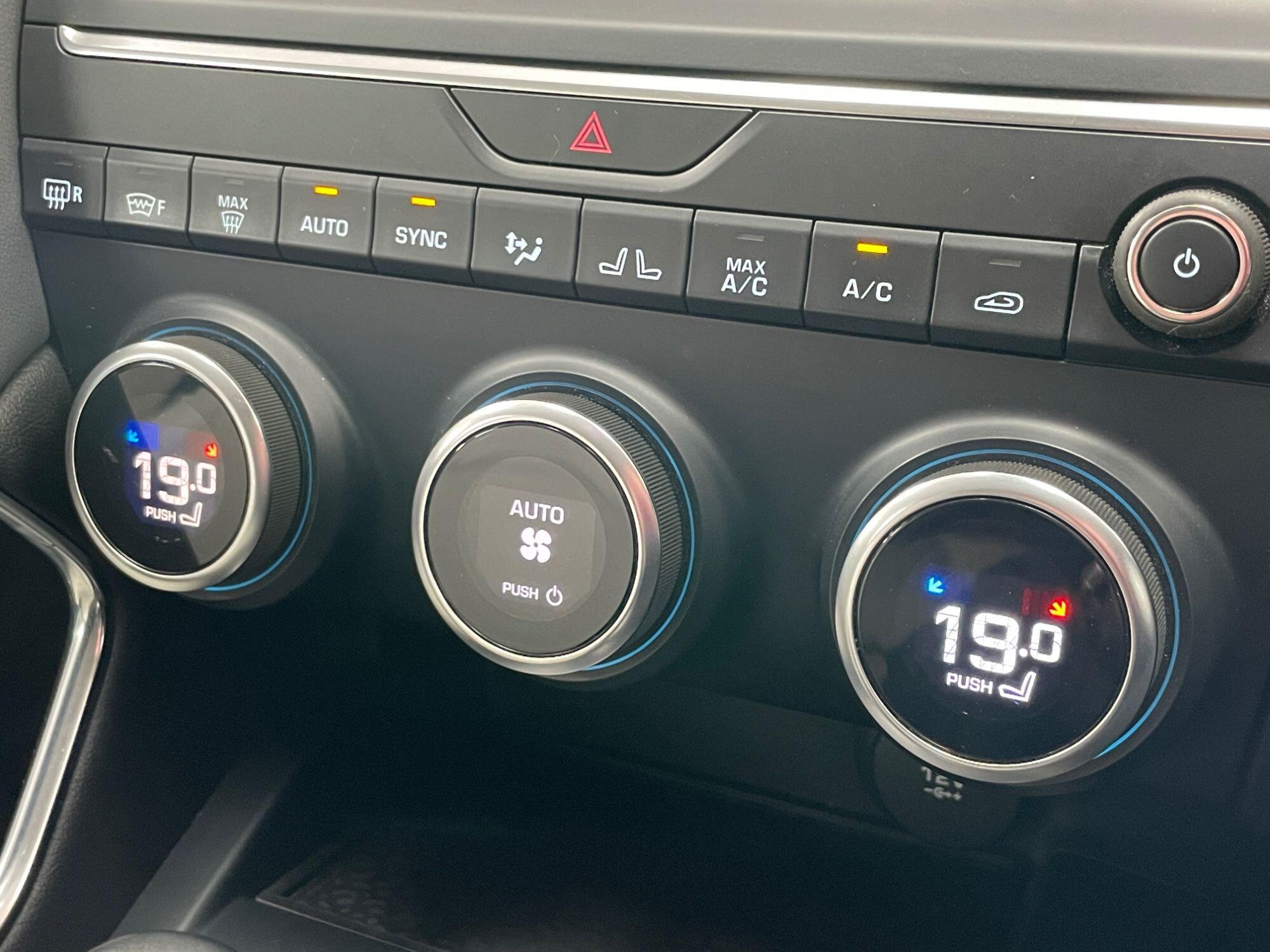 Jaguar E-Pace - Image 51