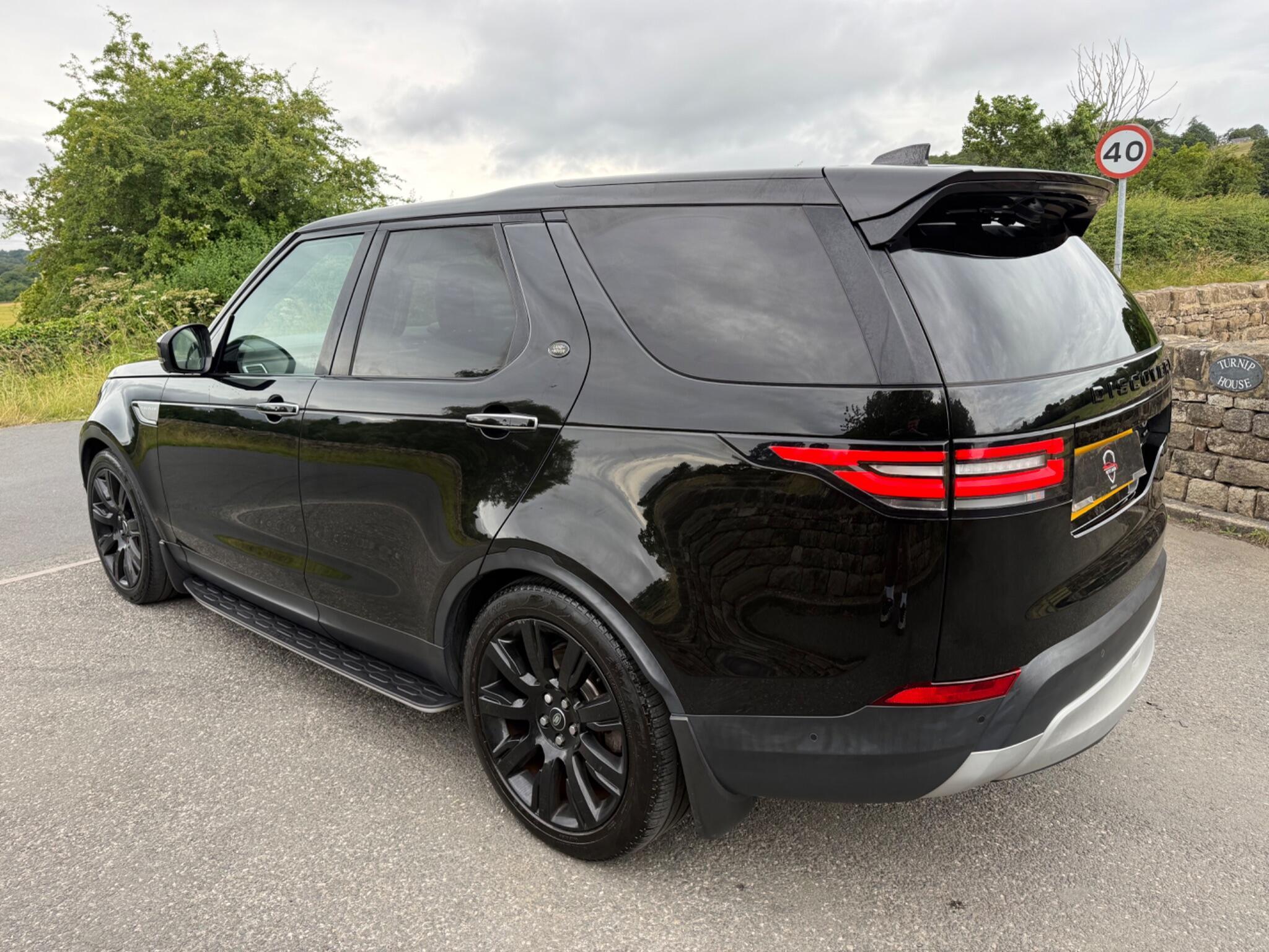Land Rover Discovery - Image 11