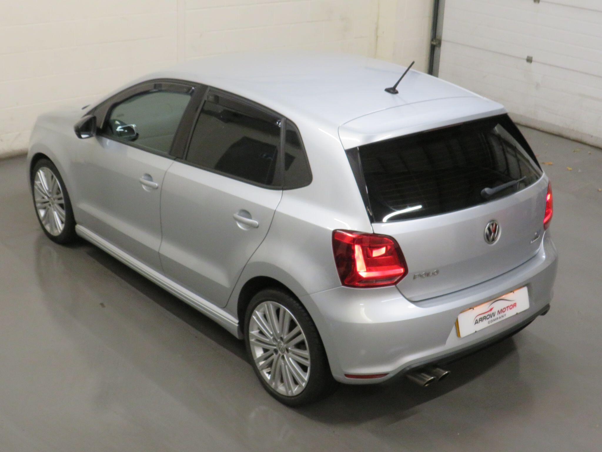 Volkswagen Polo - Image 12